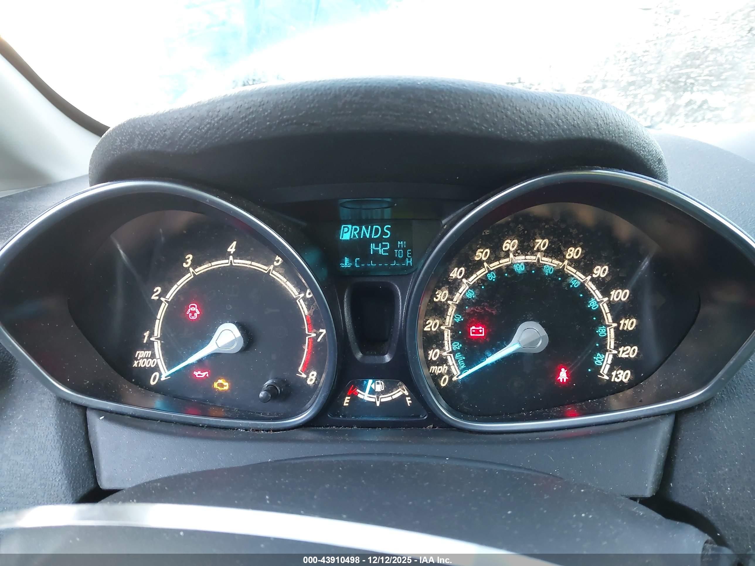 FORD FIESTA image 7