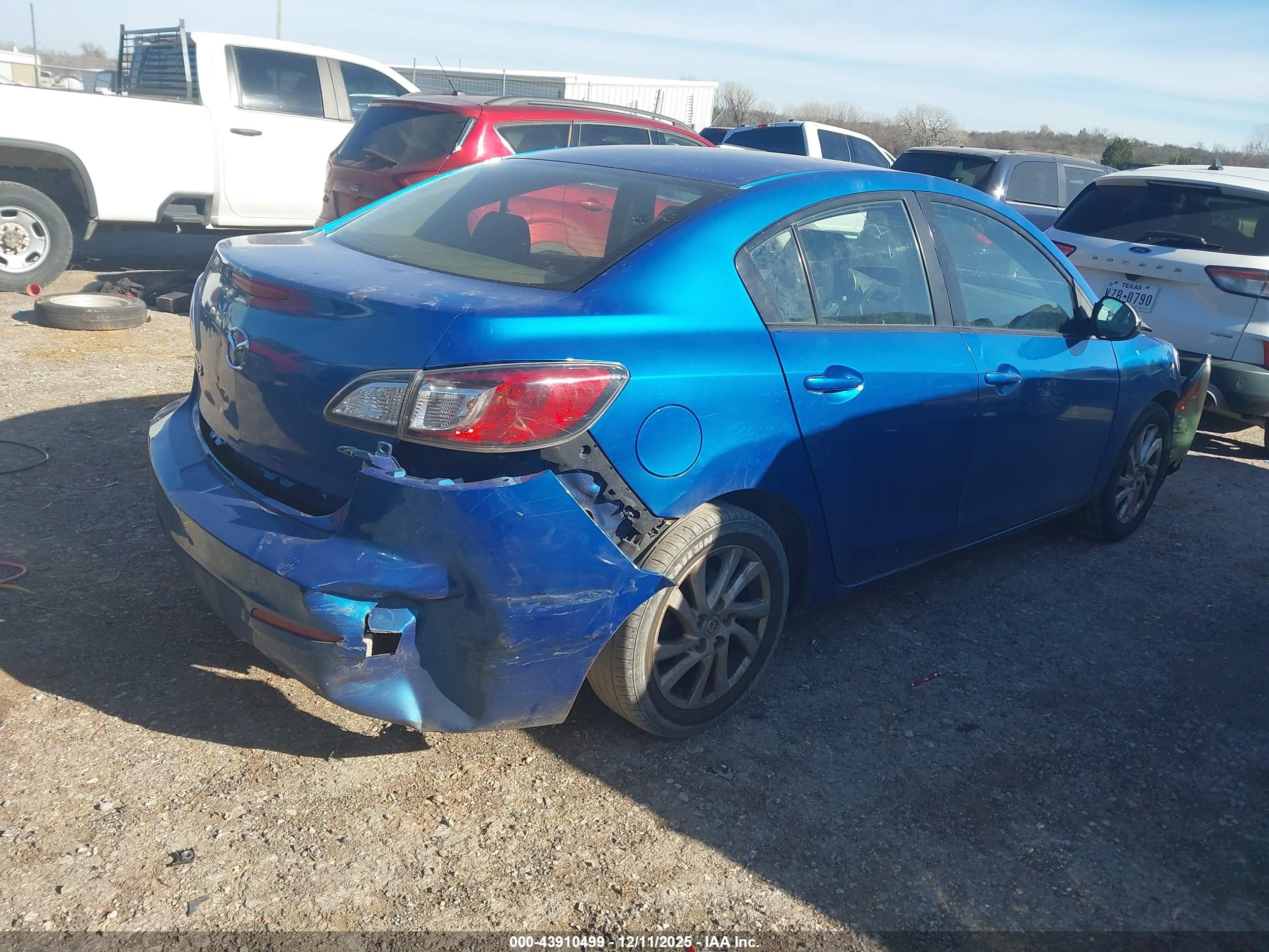 MAZDA MAZDA3 image 4