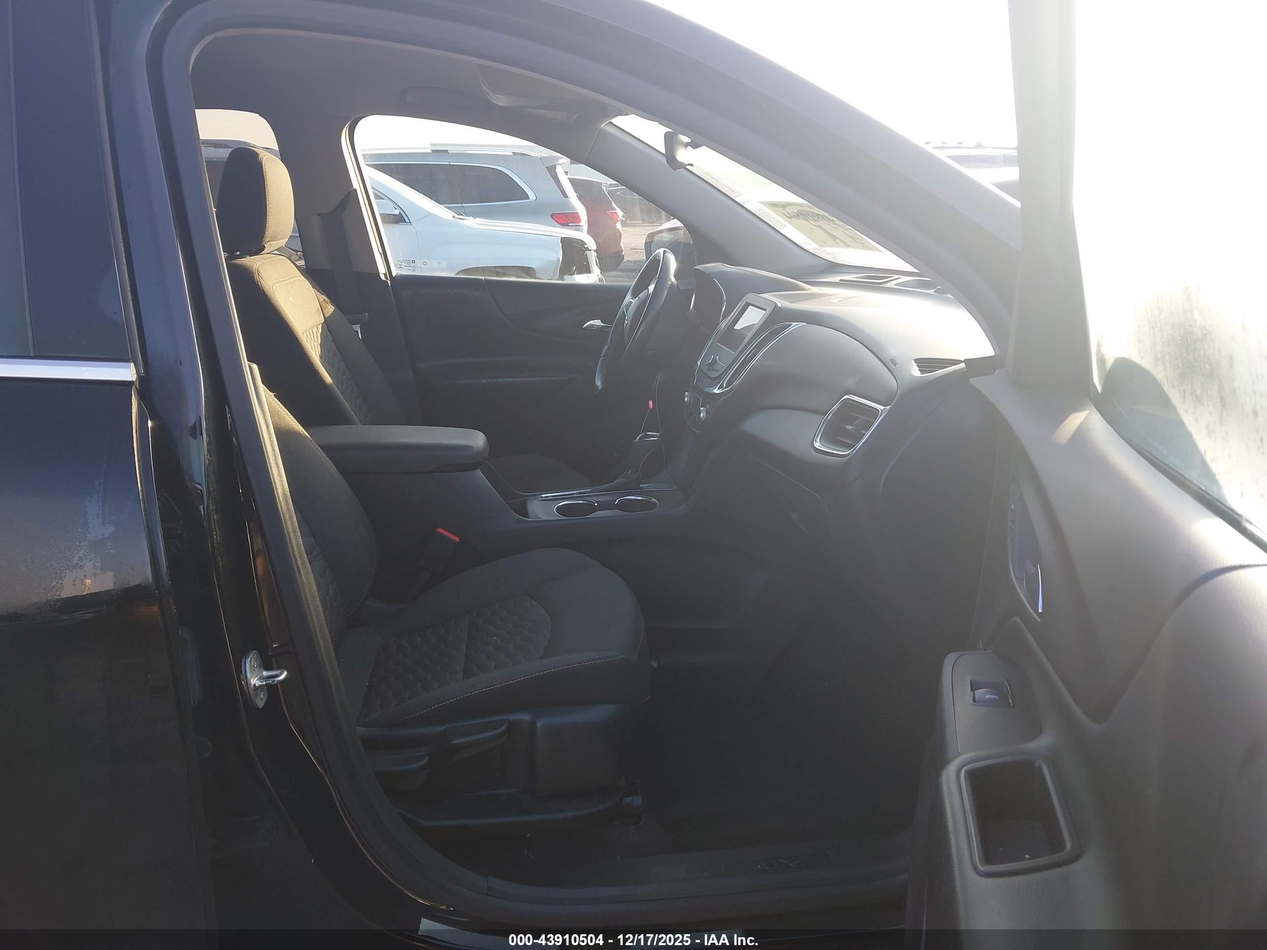 CHEVROLET EQUINOX image 5