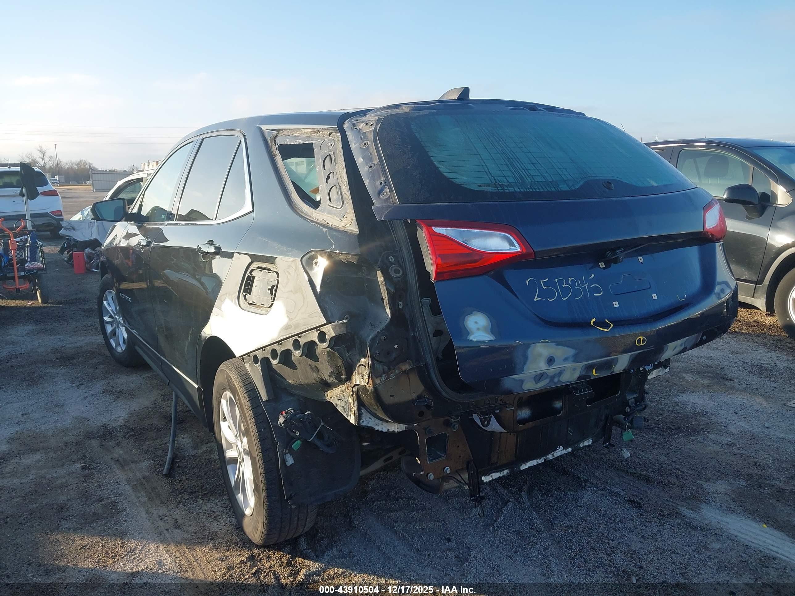 CHEVROLET EQUINOX image 6
