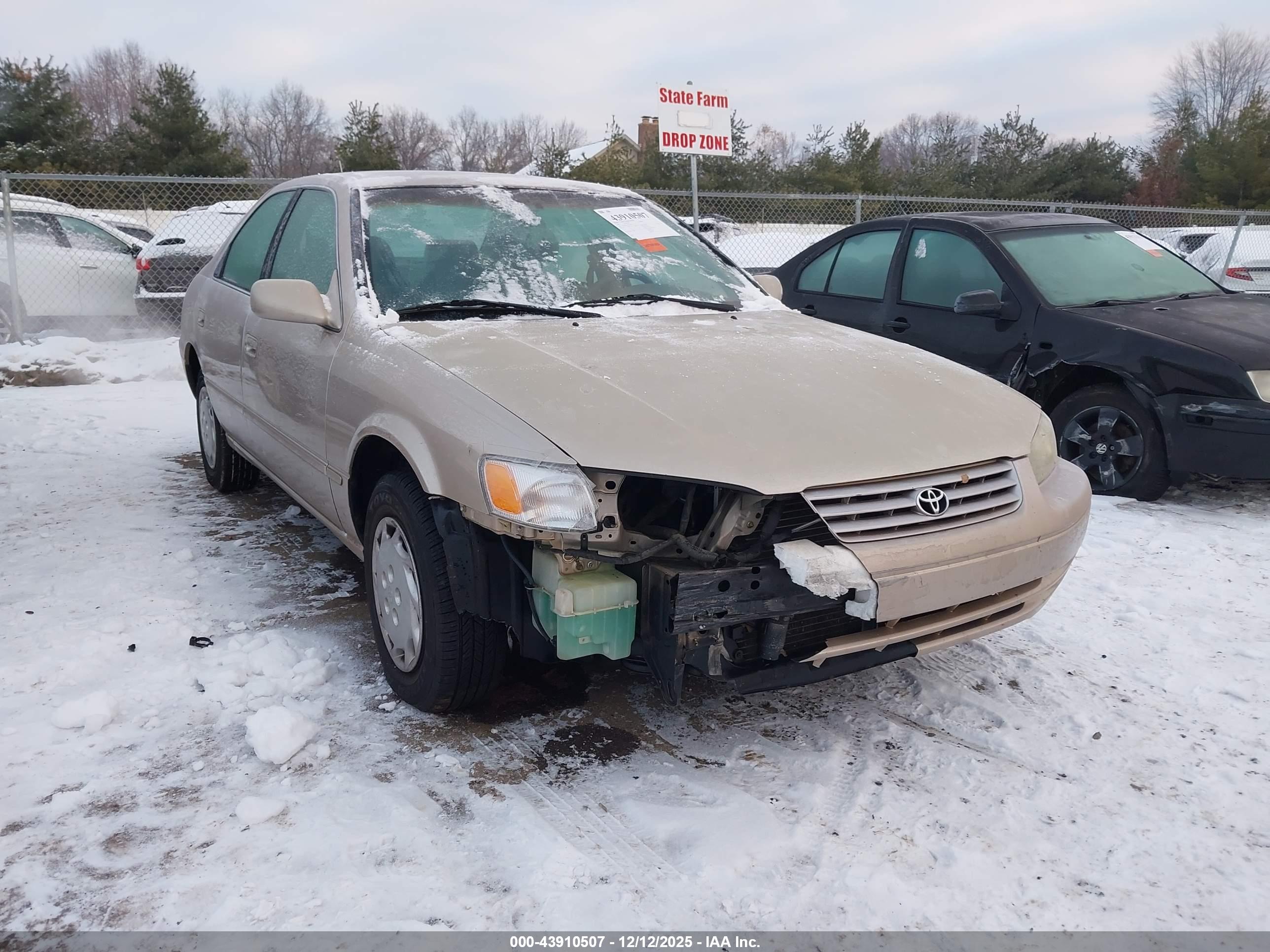 TOYOTA CAMRY image 6