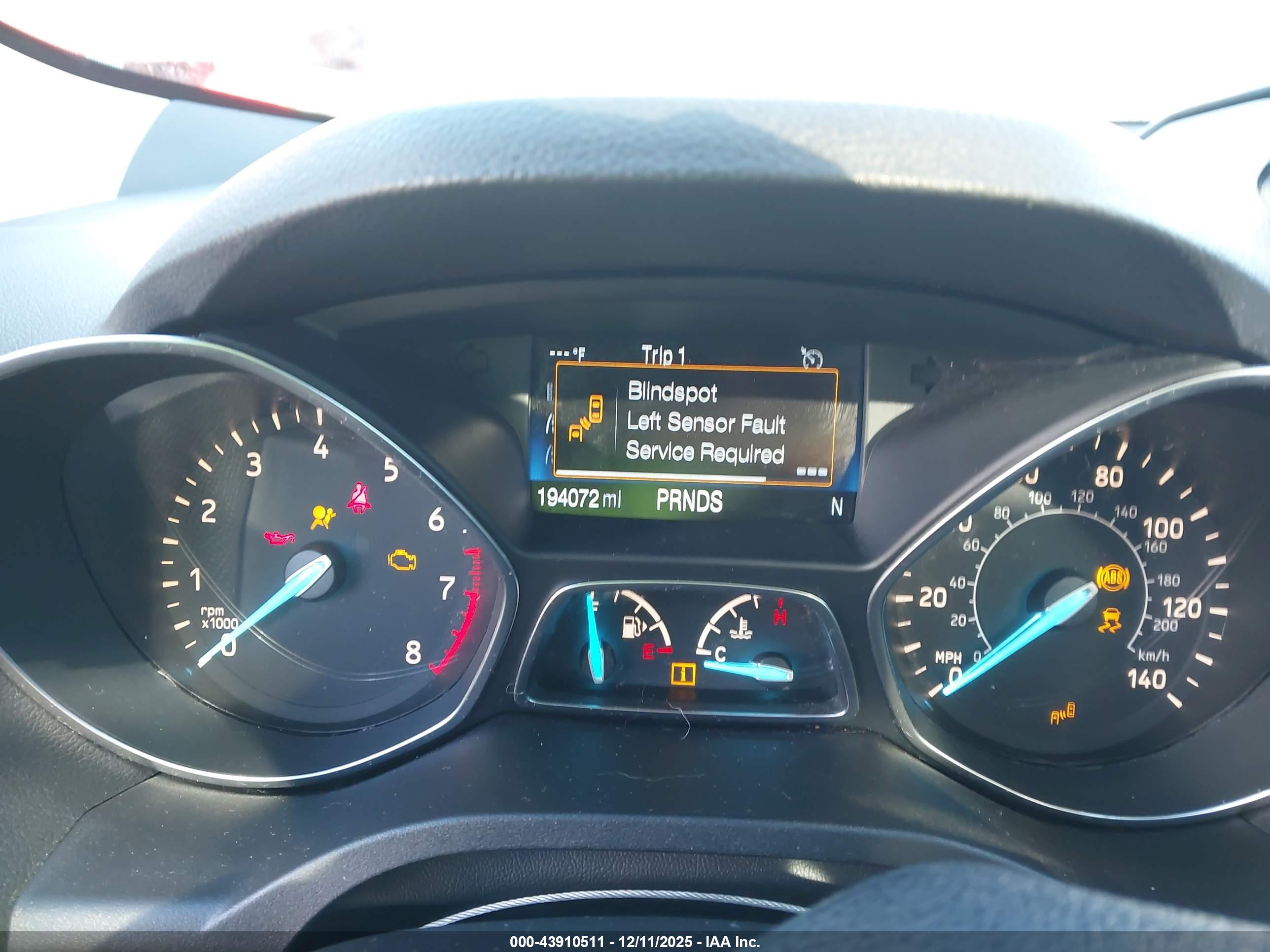 FORD ESCAPE image 7