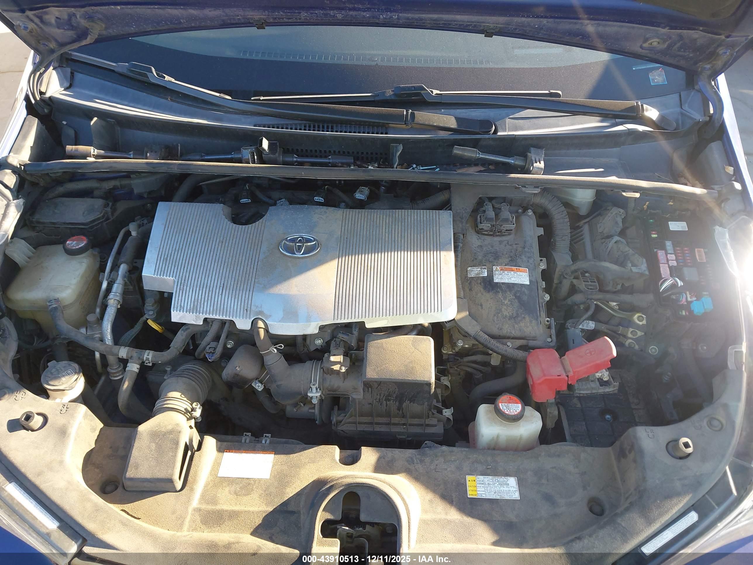 TOYOTA PRIUS image 10