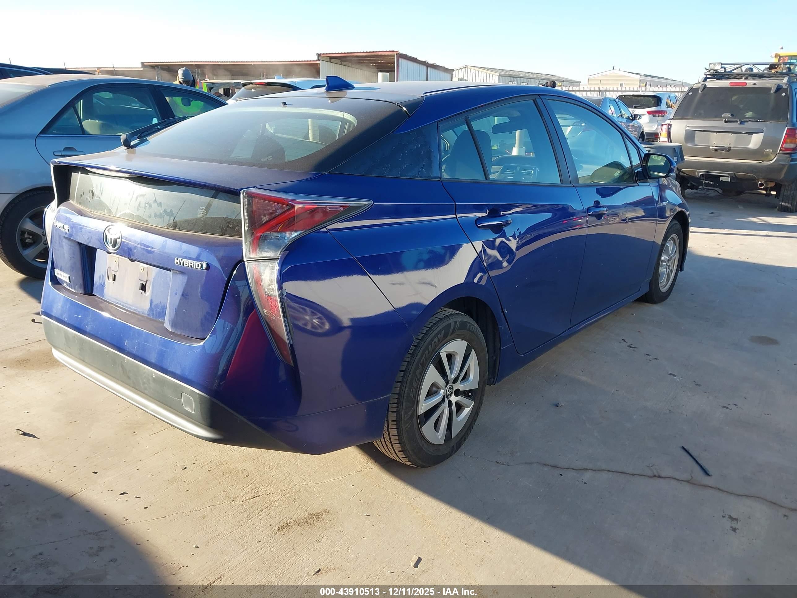TOYOTA PRIUS image 4