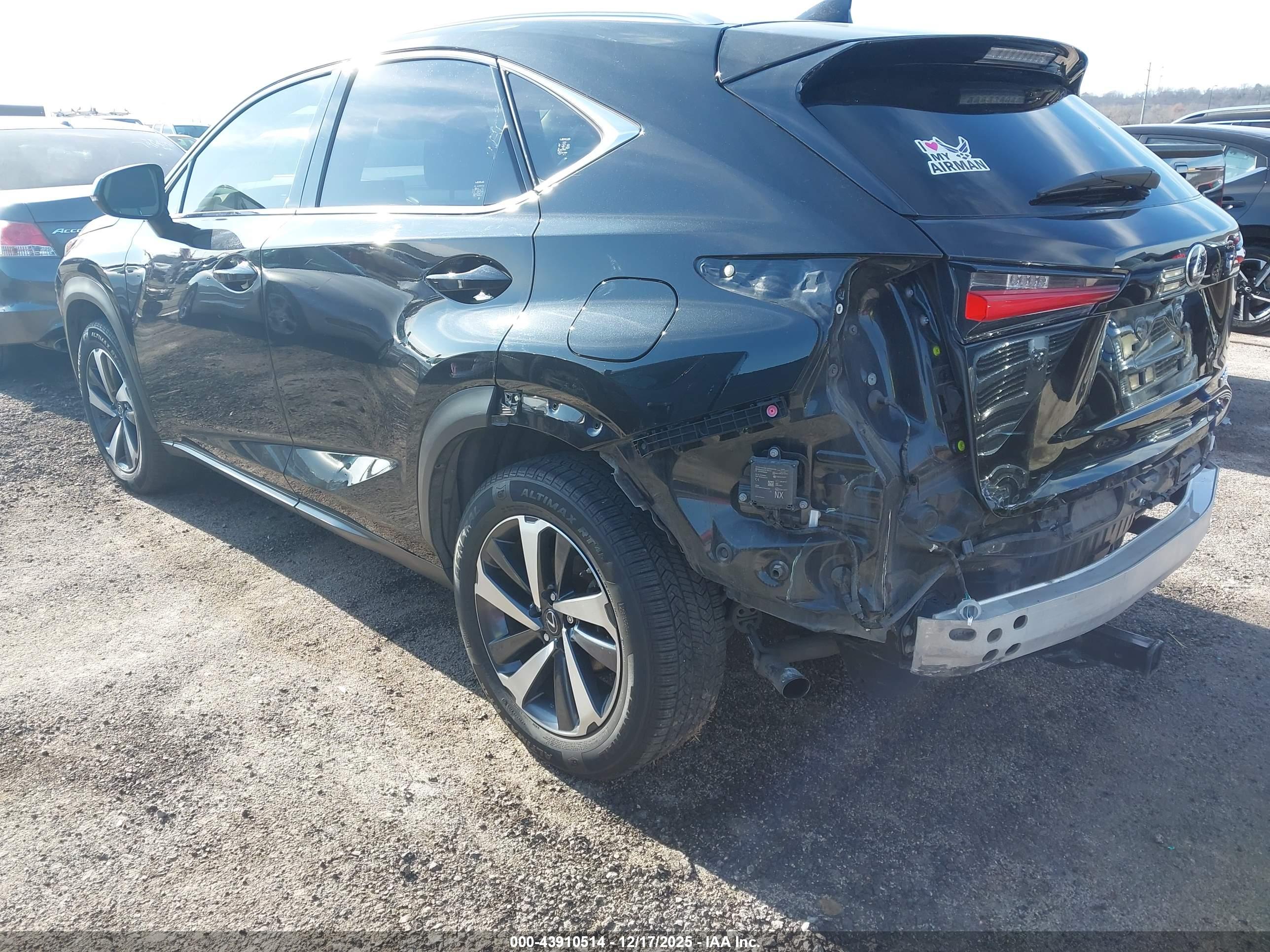 LEXUS NX image 3