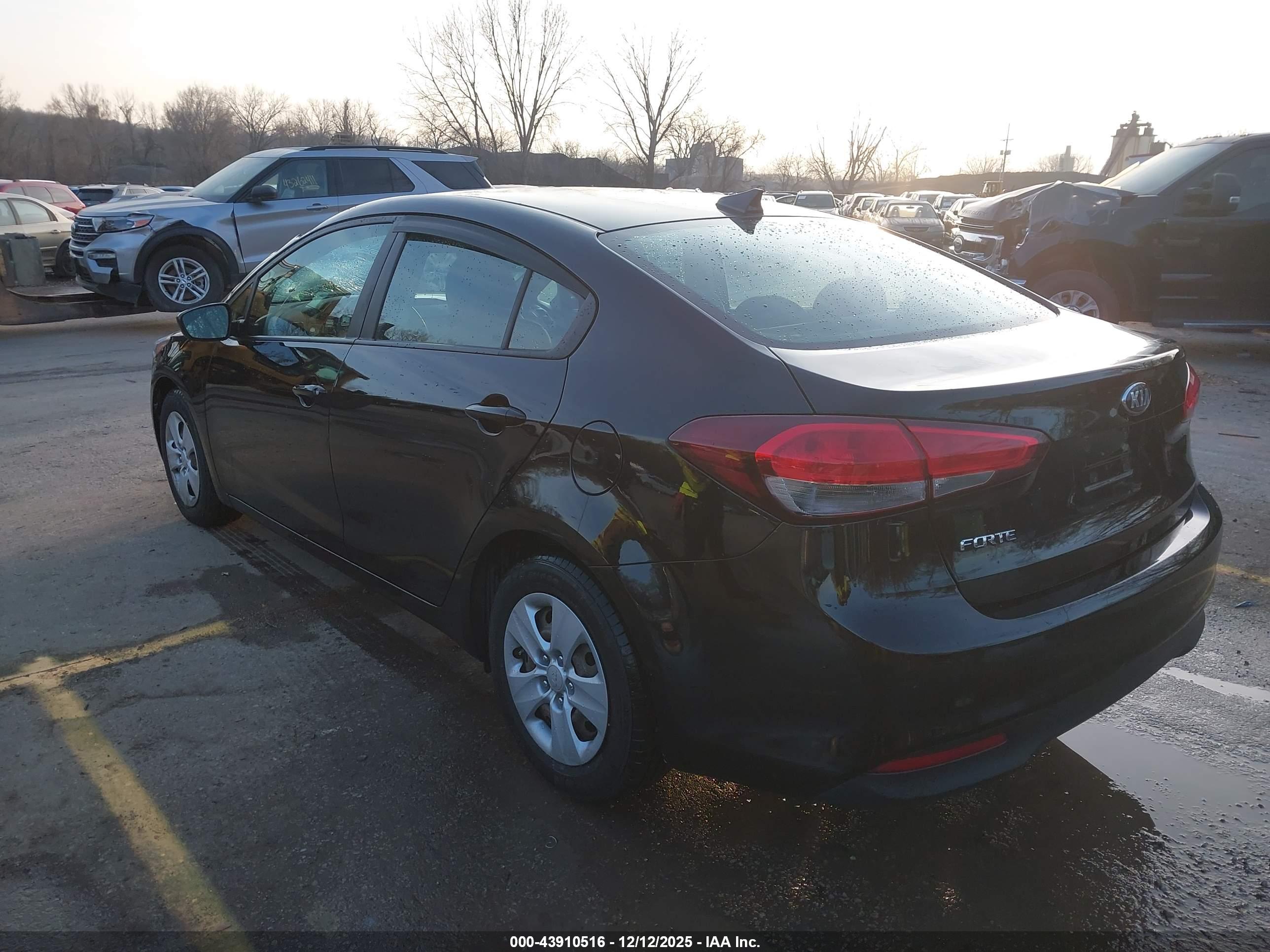 KIA FORTE image 3