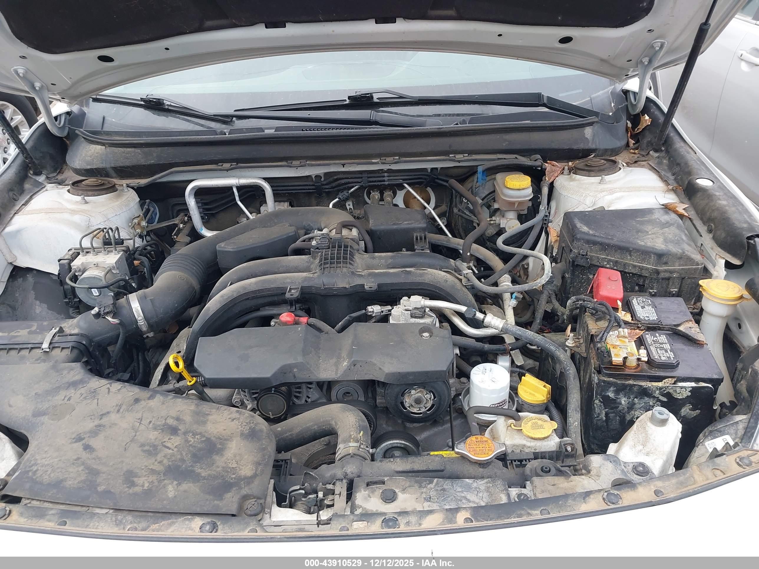 SUBARU OUTBACK image 10