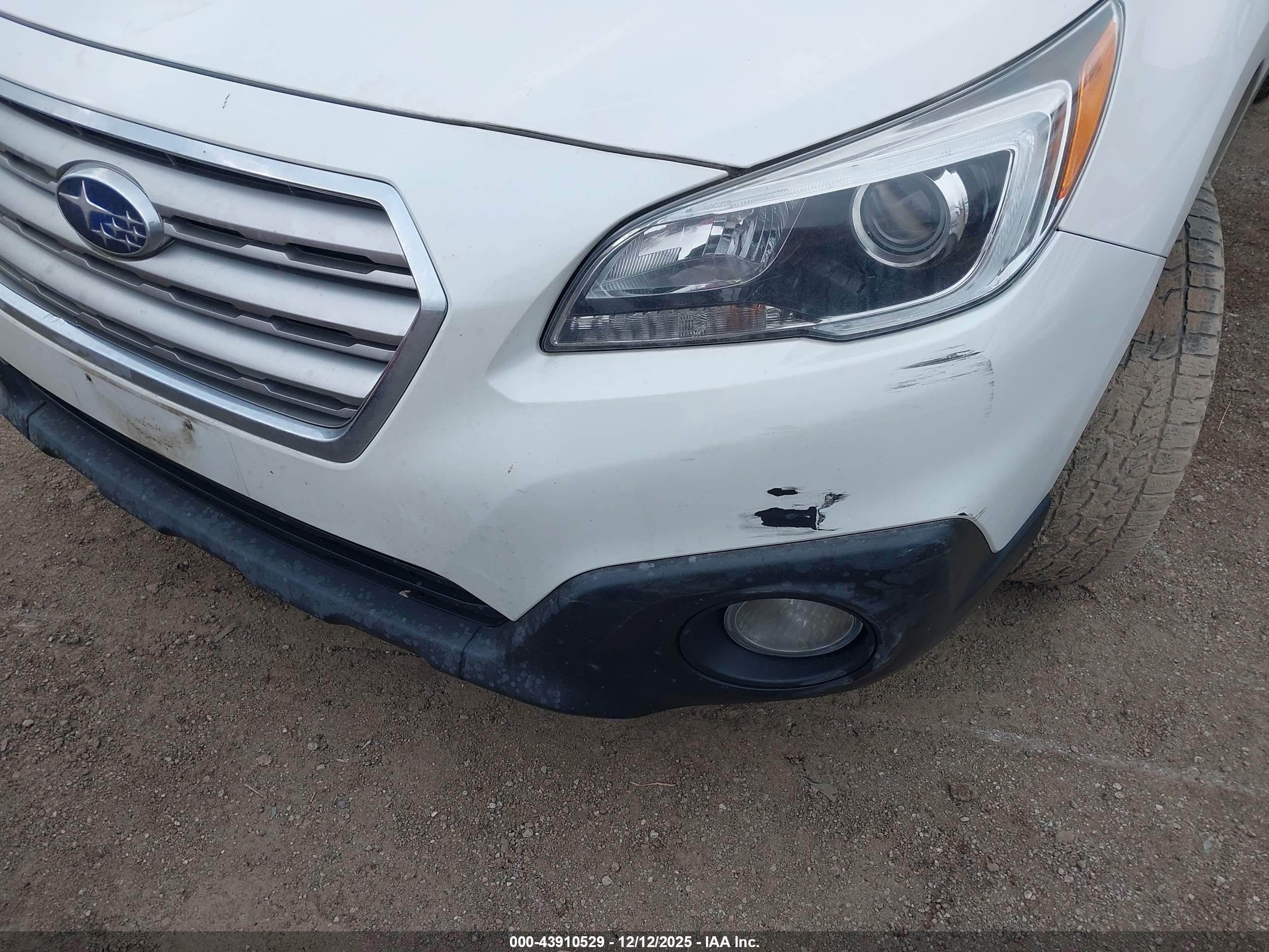 SUBARU OUTBACK image 6