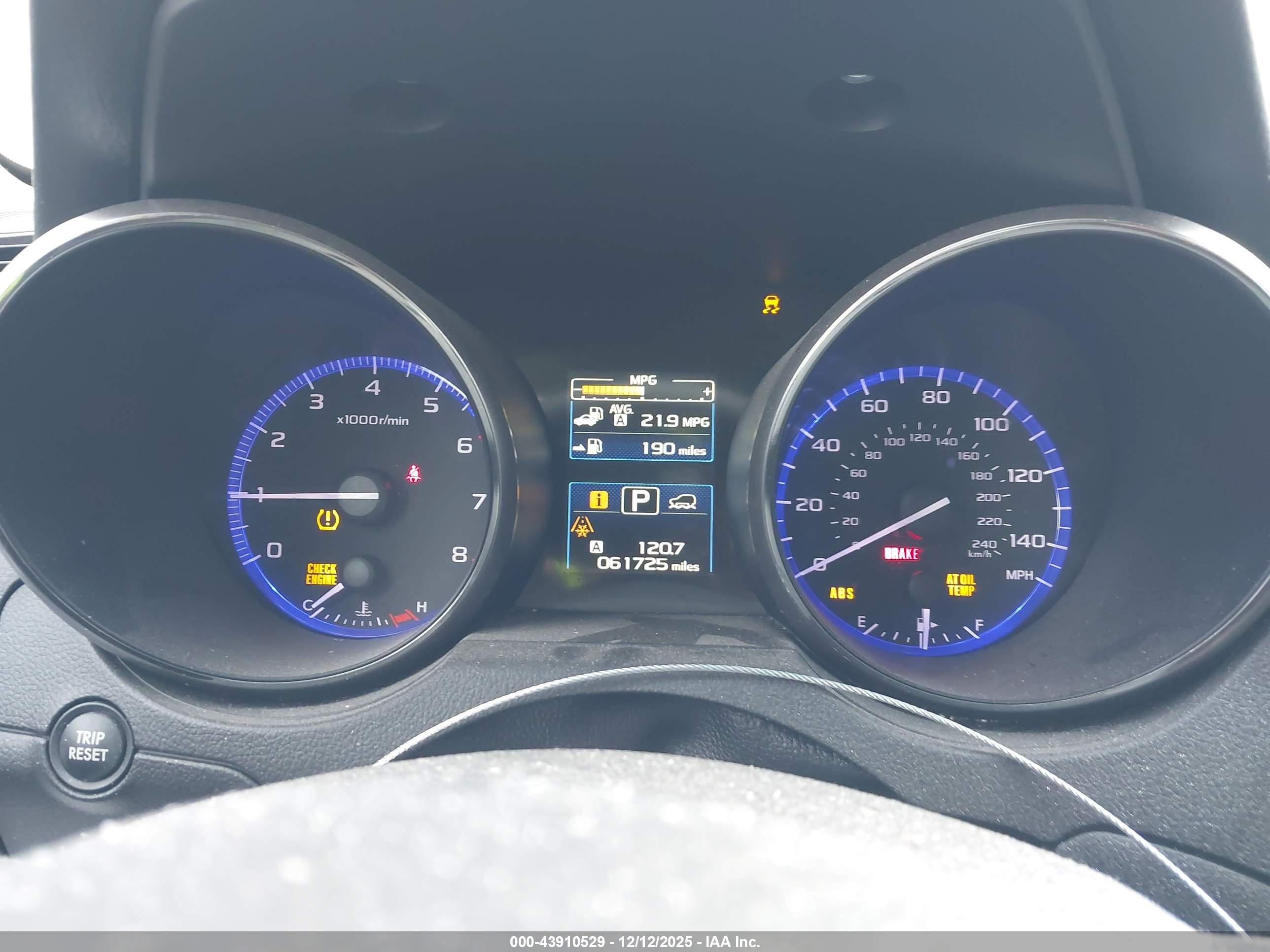 SUBARU OUTBACK image 7