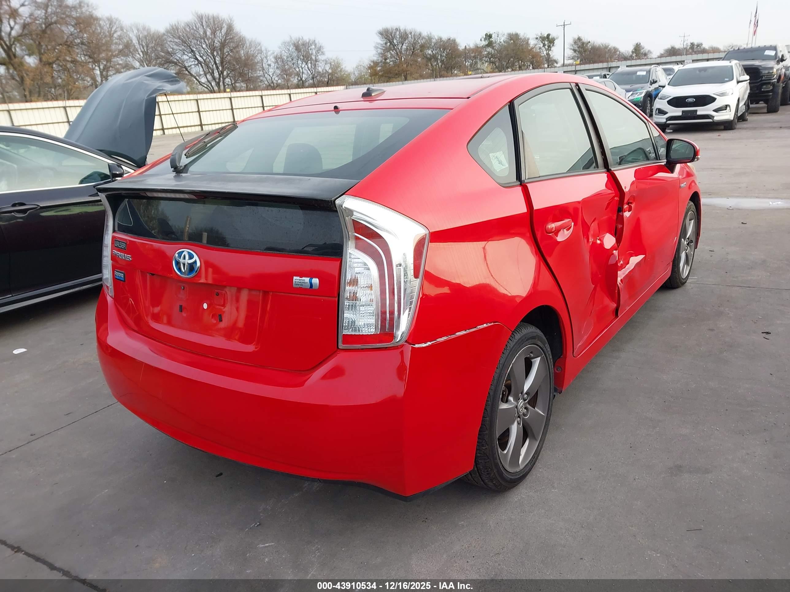 TOYOTA PRIUS image 4