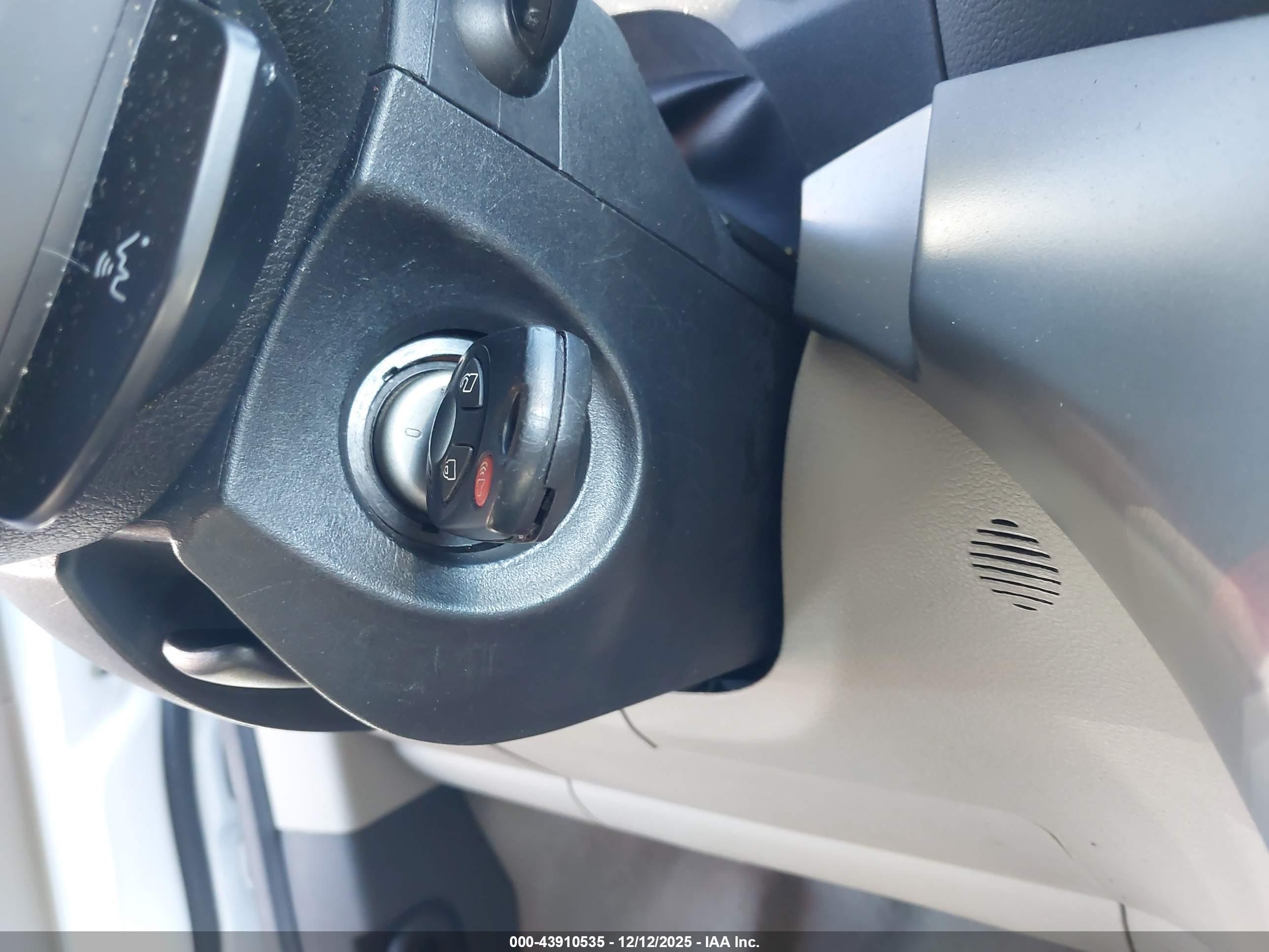 FORD ESCAPE image 11