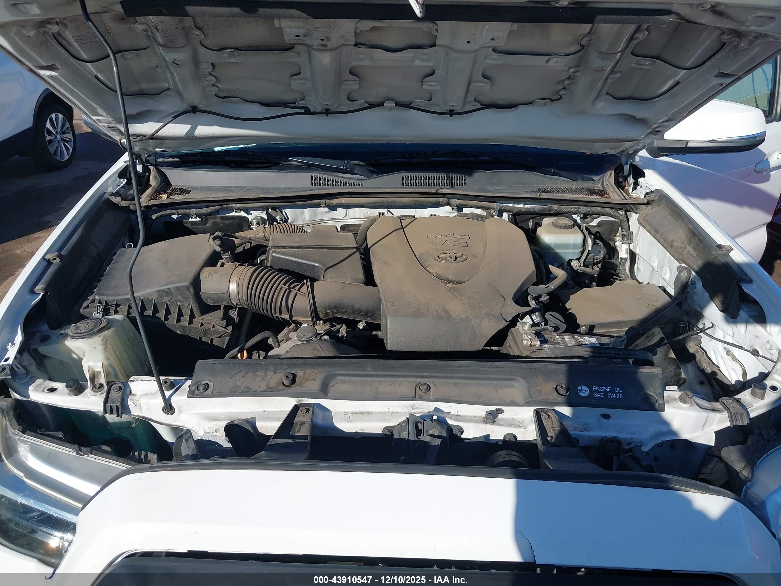 TOYOTA TACOMA image 10