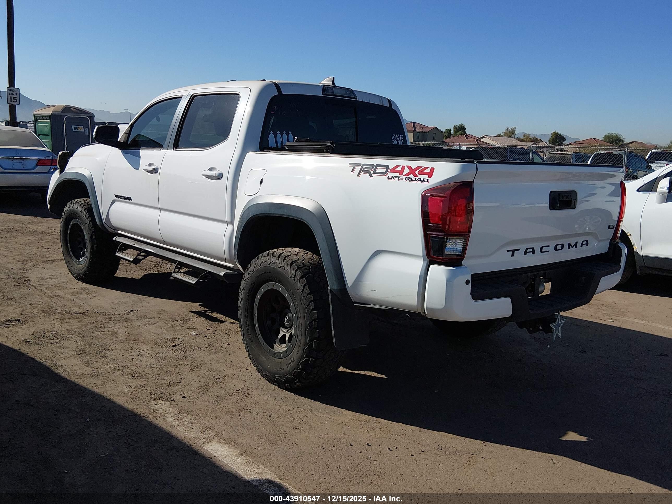 TOYOTA TACOMA image 3