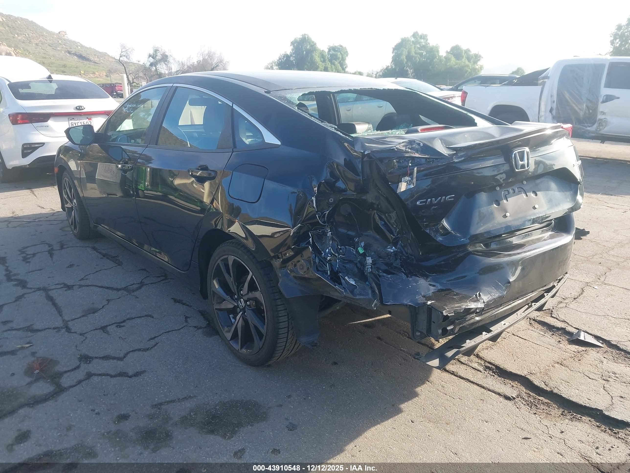 HONDA CIVIC image 3