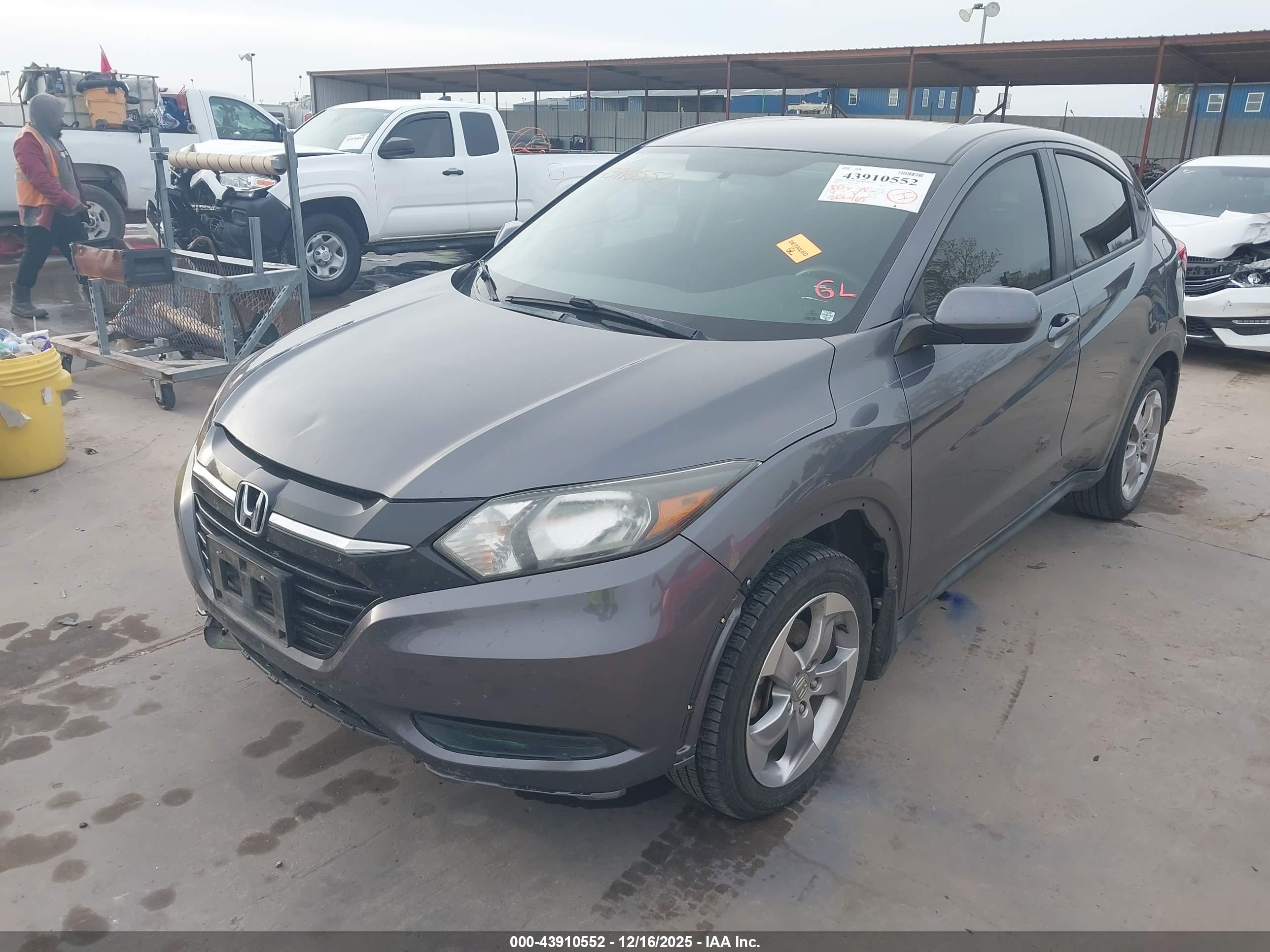 HONDA HR-V image 2