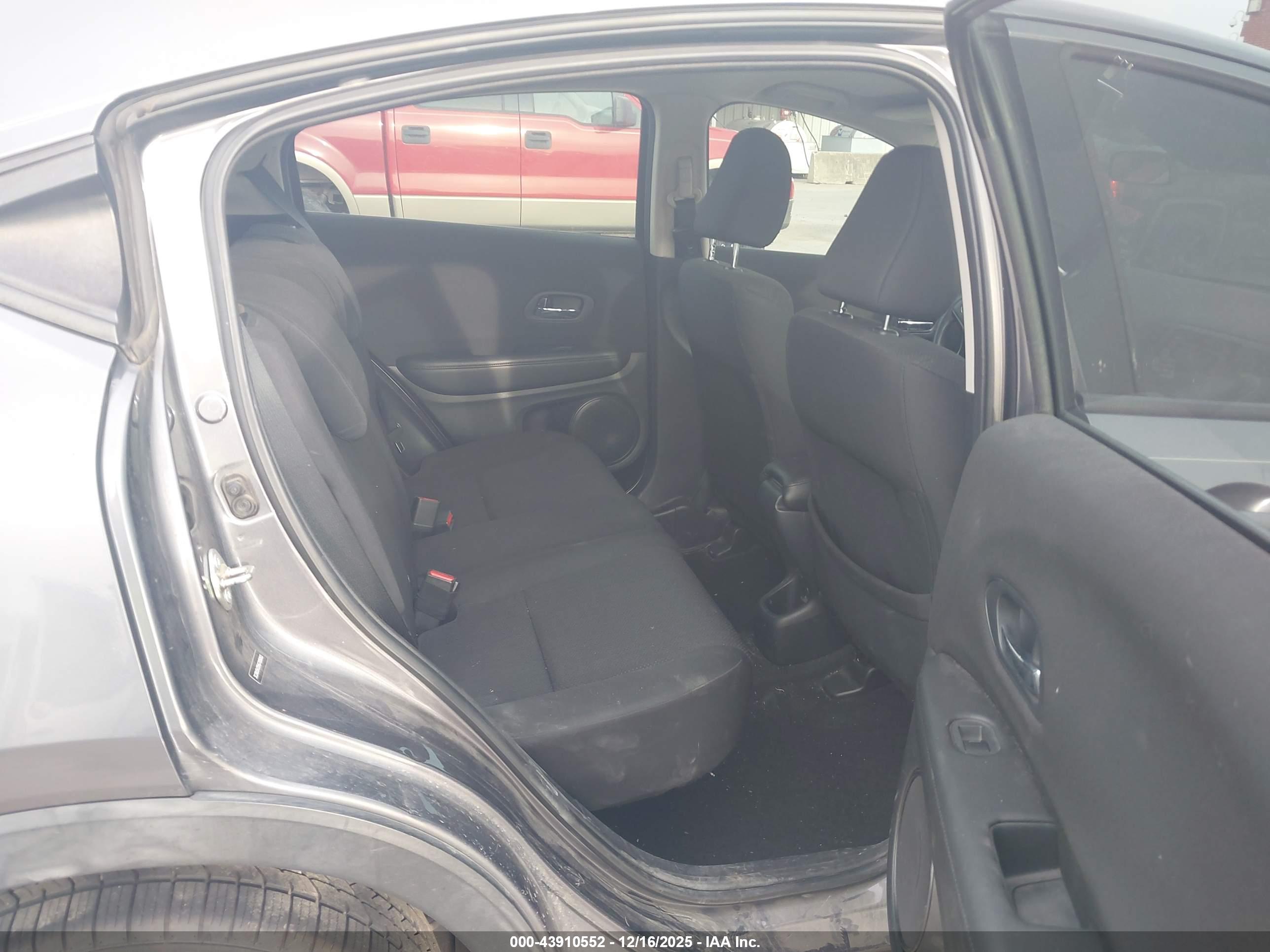 HONDA HR-V image 8