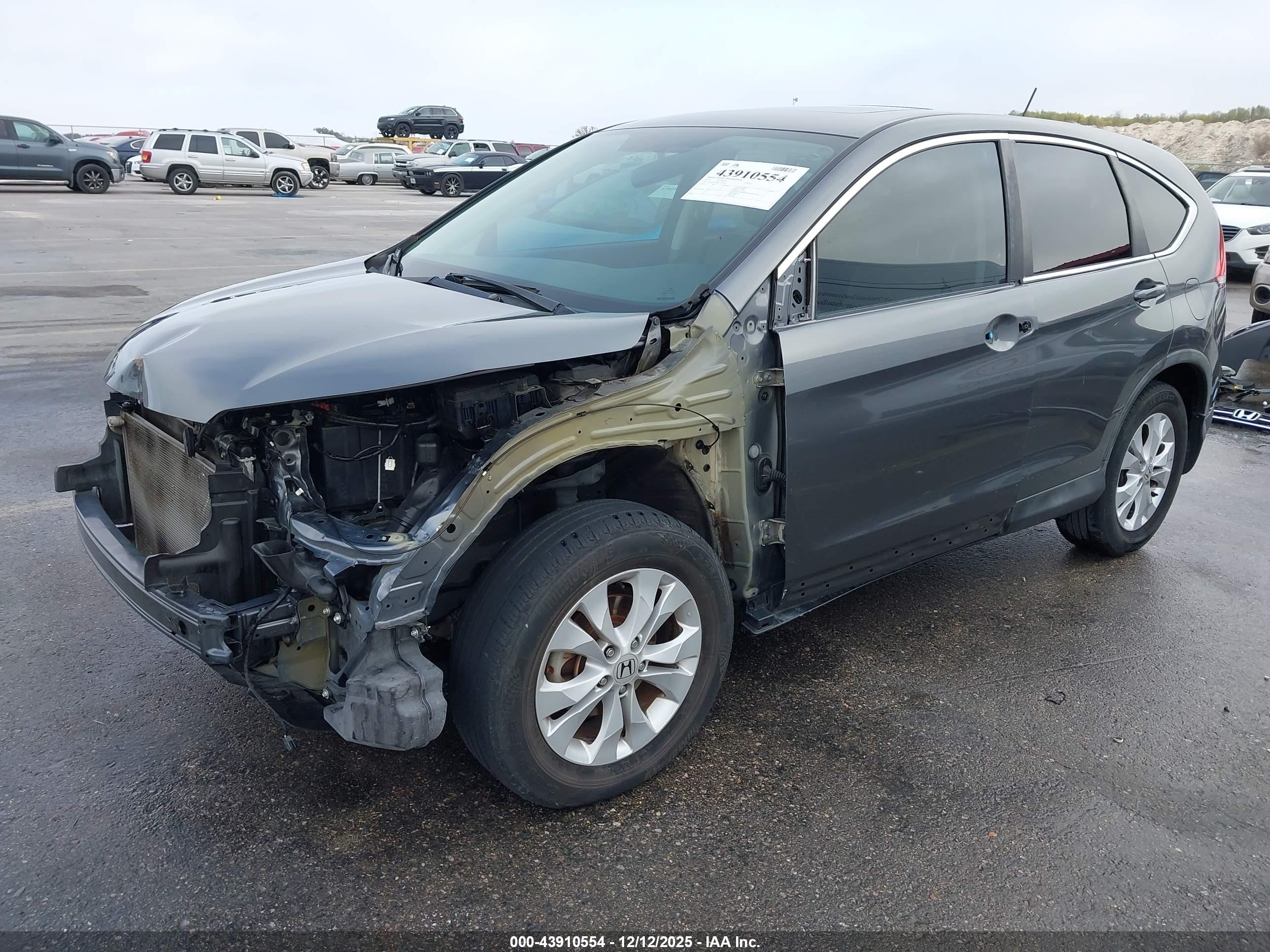 HONDA CR-V image 2