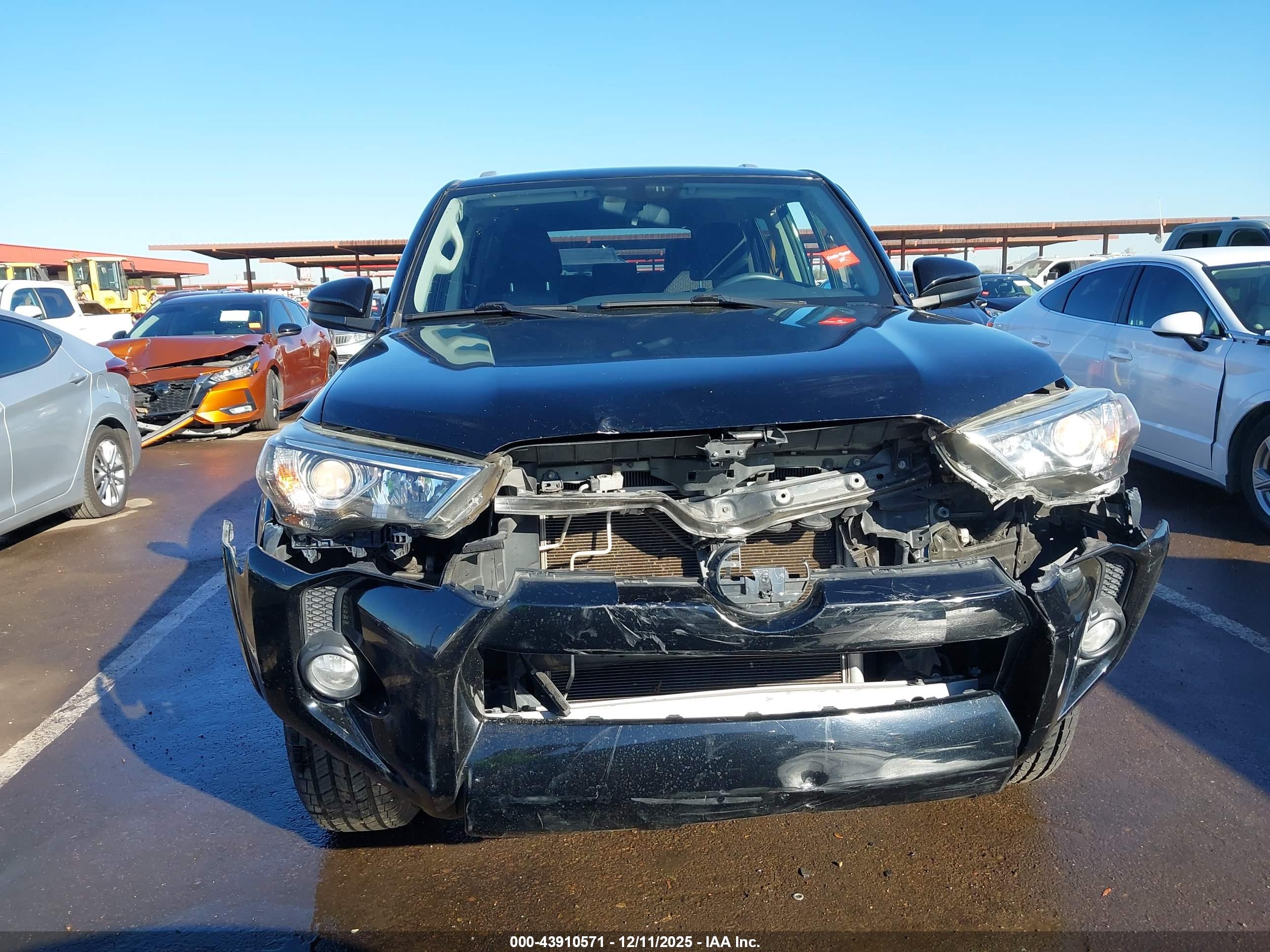 TOYOTA 4RUNNER image 6