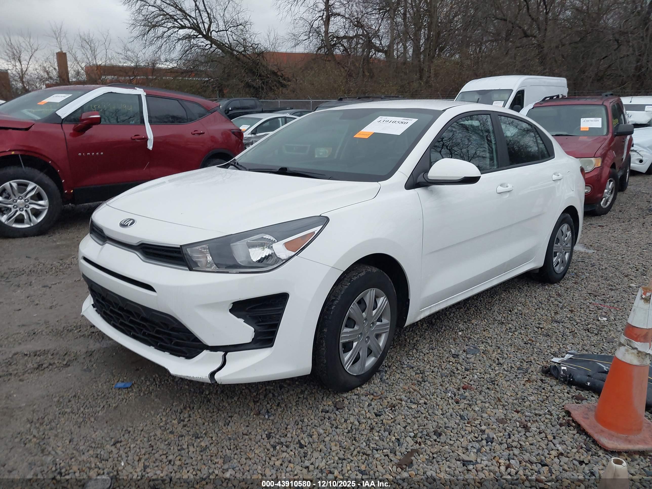 KIA RIO image 2