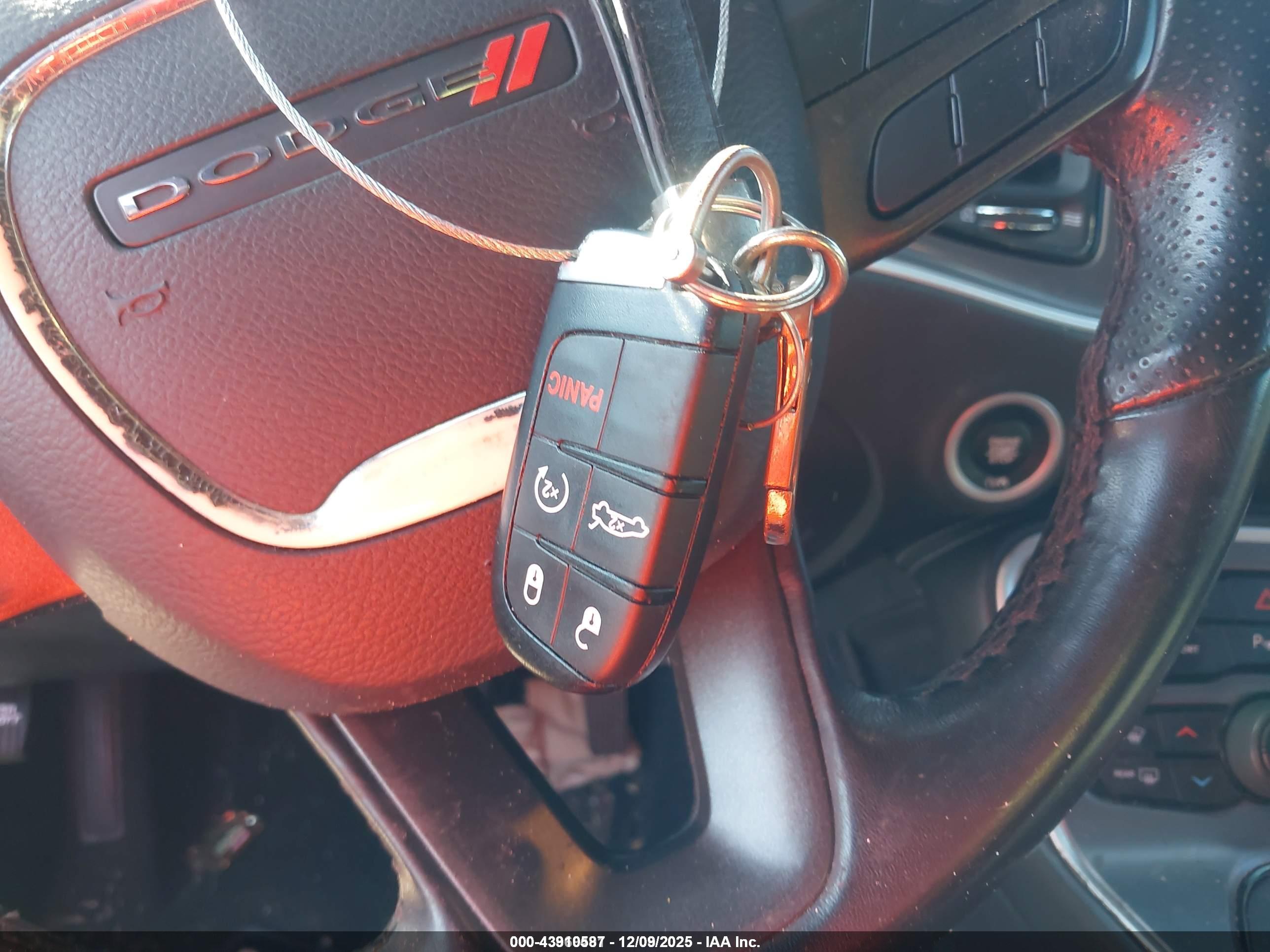 DODGE CHALLENGER image 11
