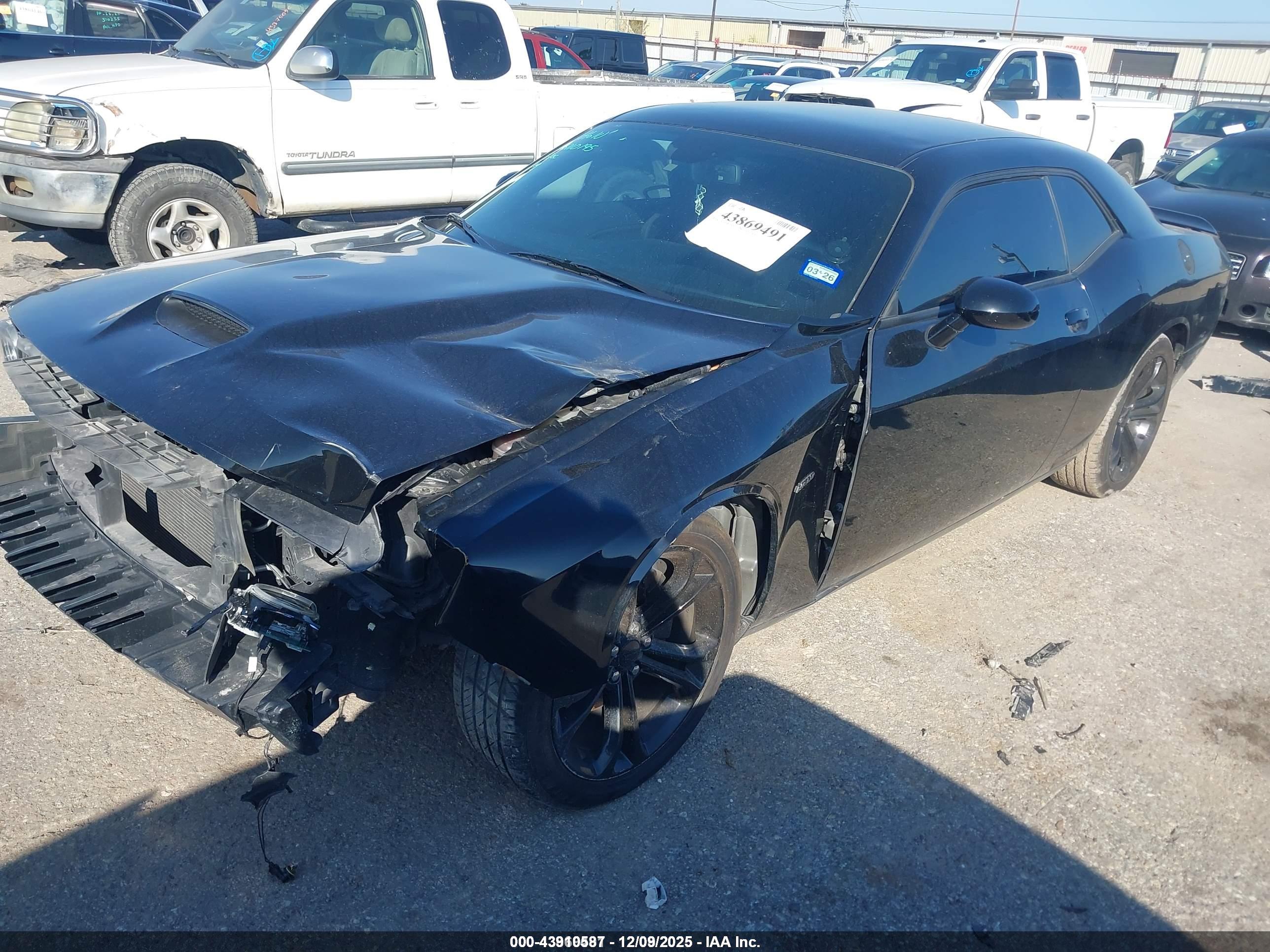 DODGE CHALLENGER image 2