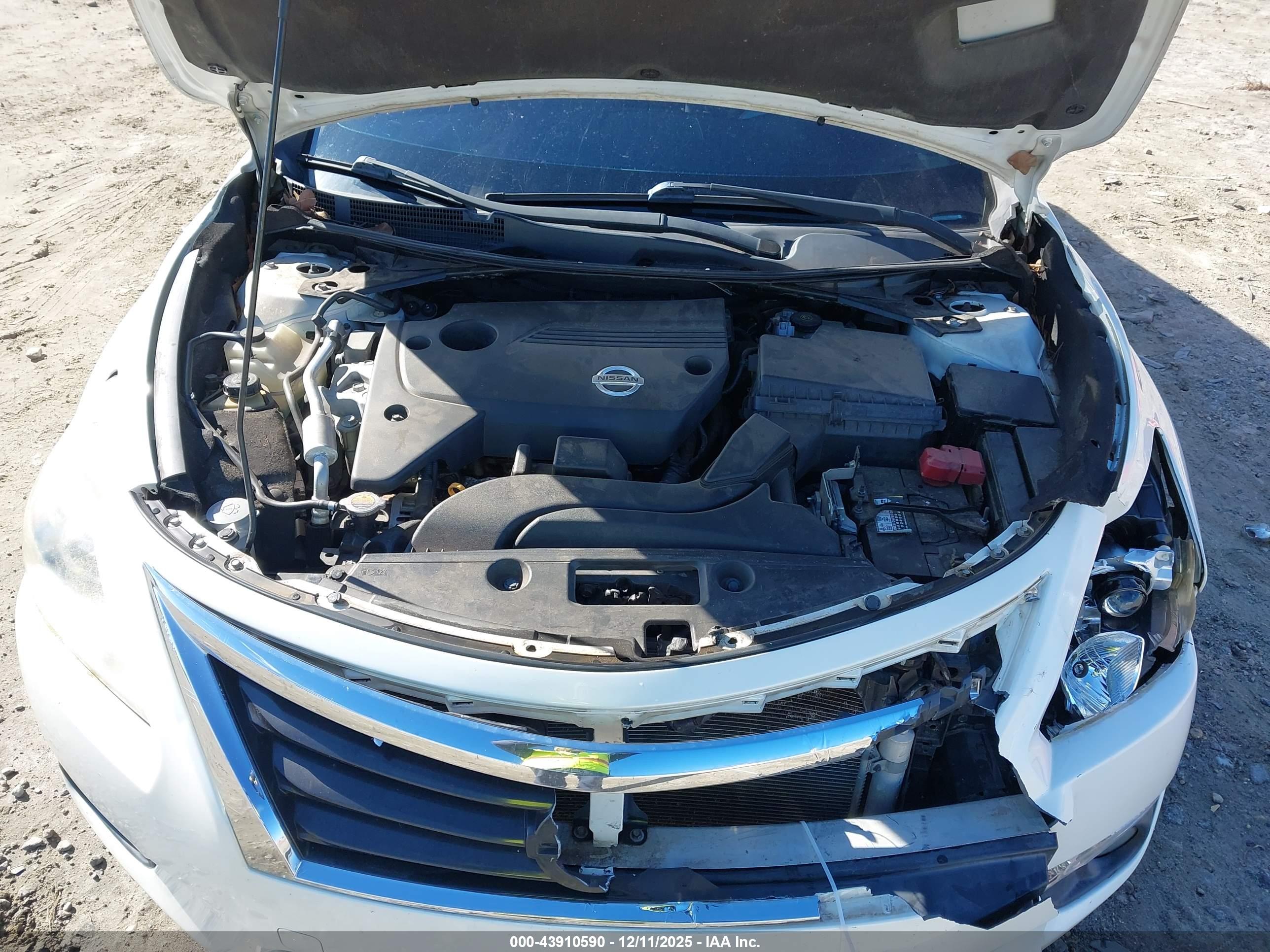 NISSAN ALTIMA image 10