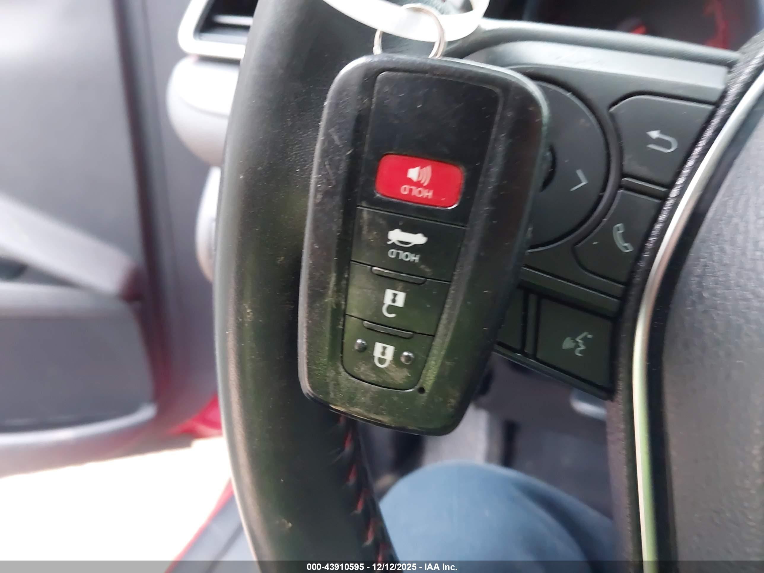TOYOTA CAMRY image 11