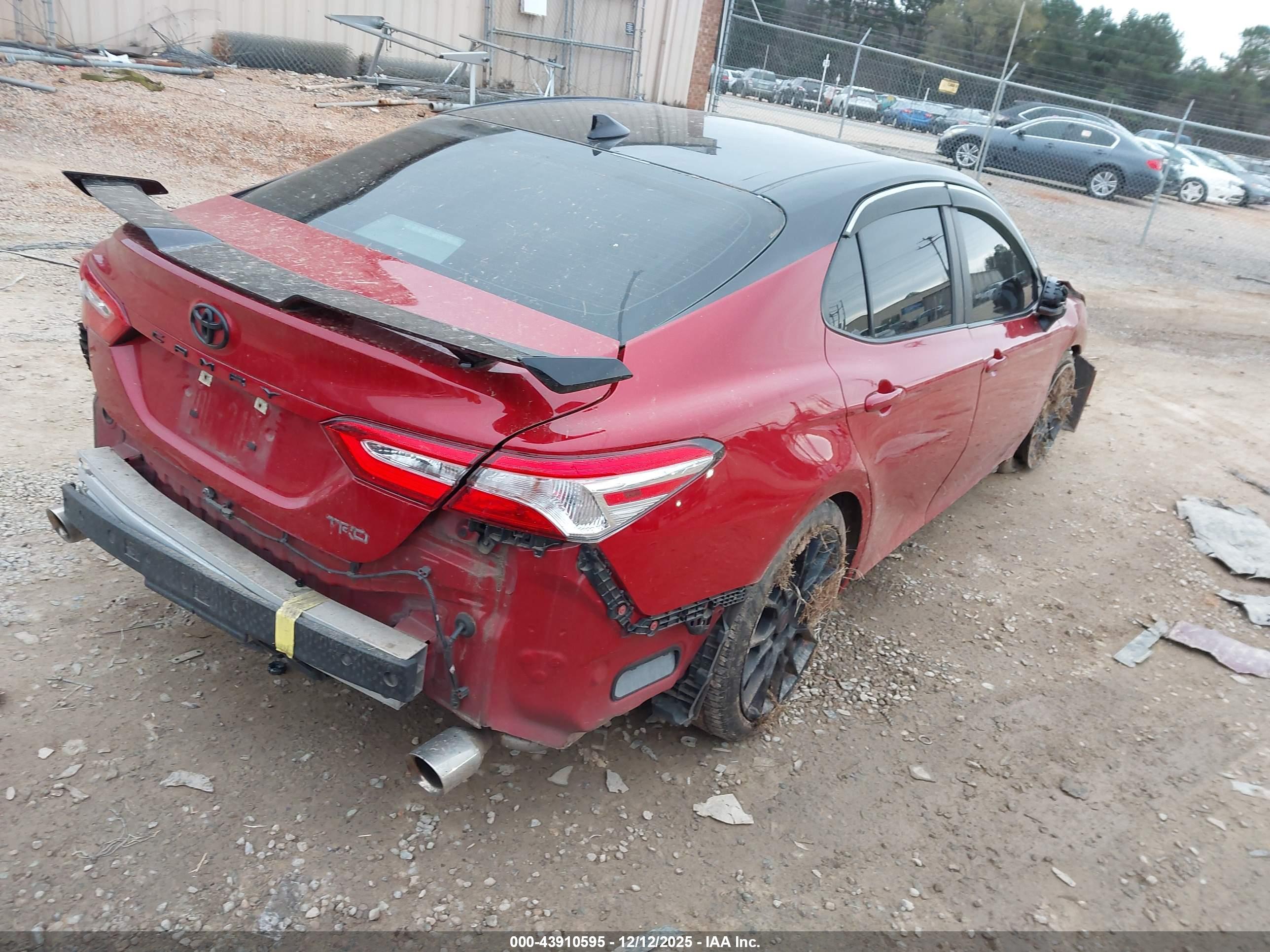 TOYOTA CAMRY image 4