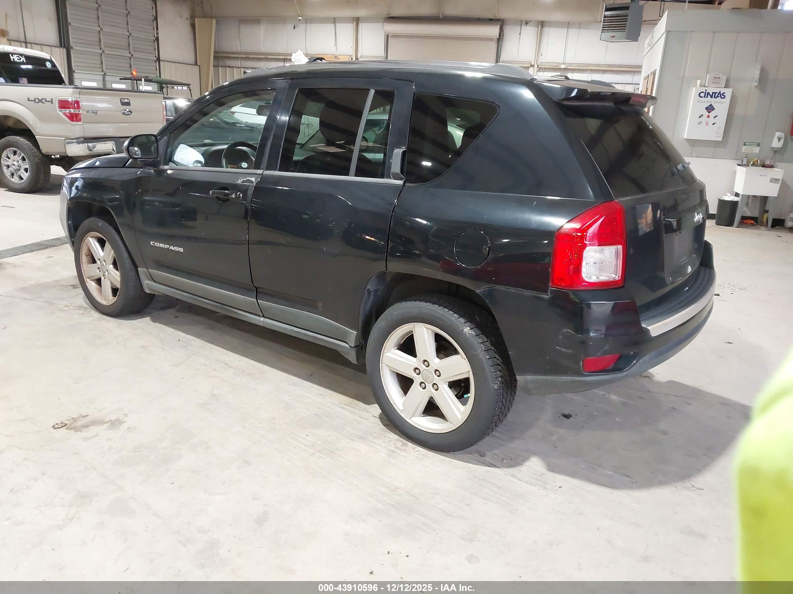 JEEP COMPASS image 3