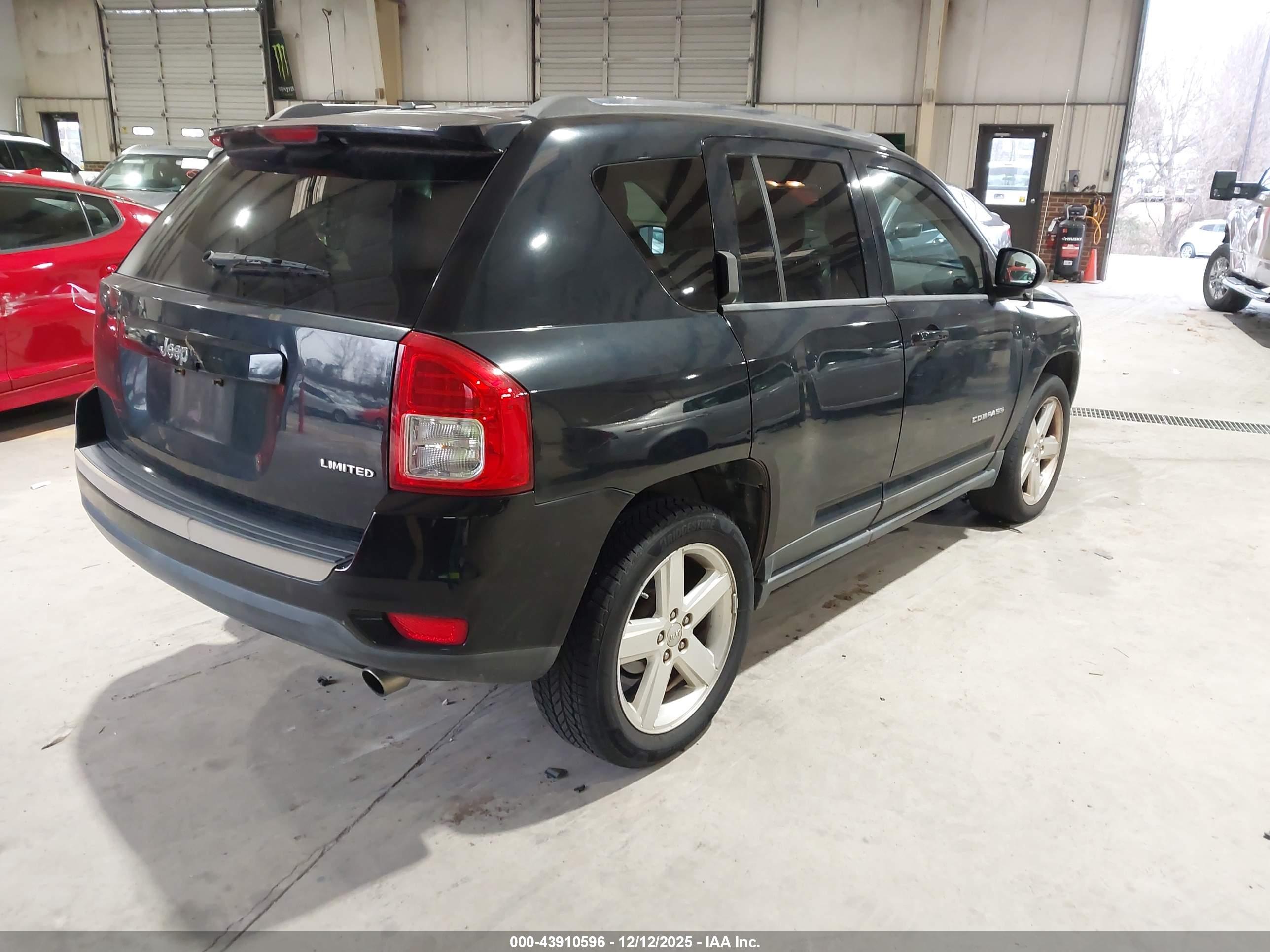 JEEP COMPASS image 4