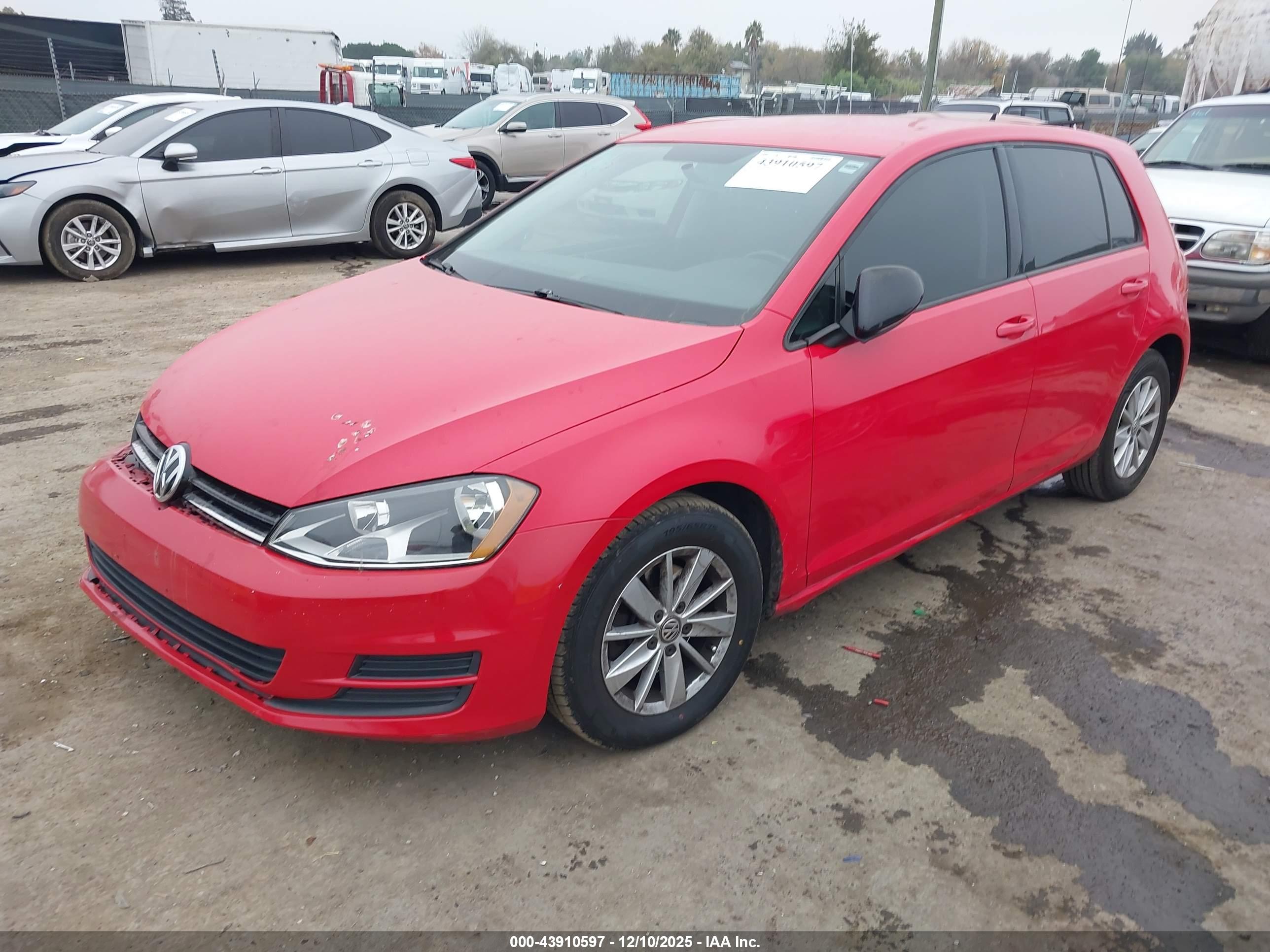 VOLKSWAGEN GOLF image 2