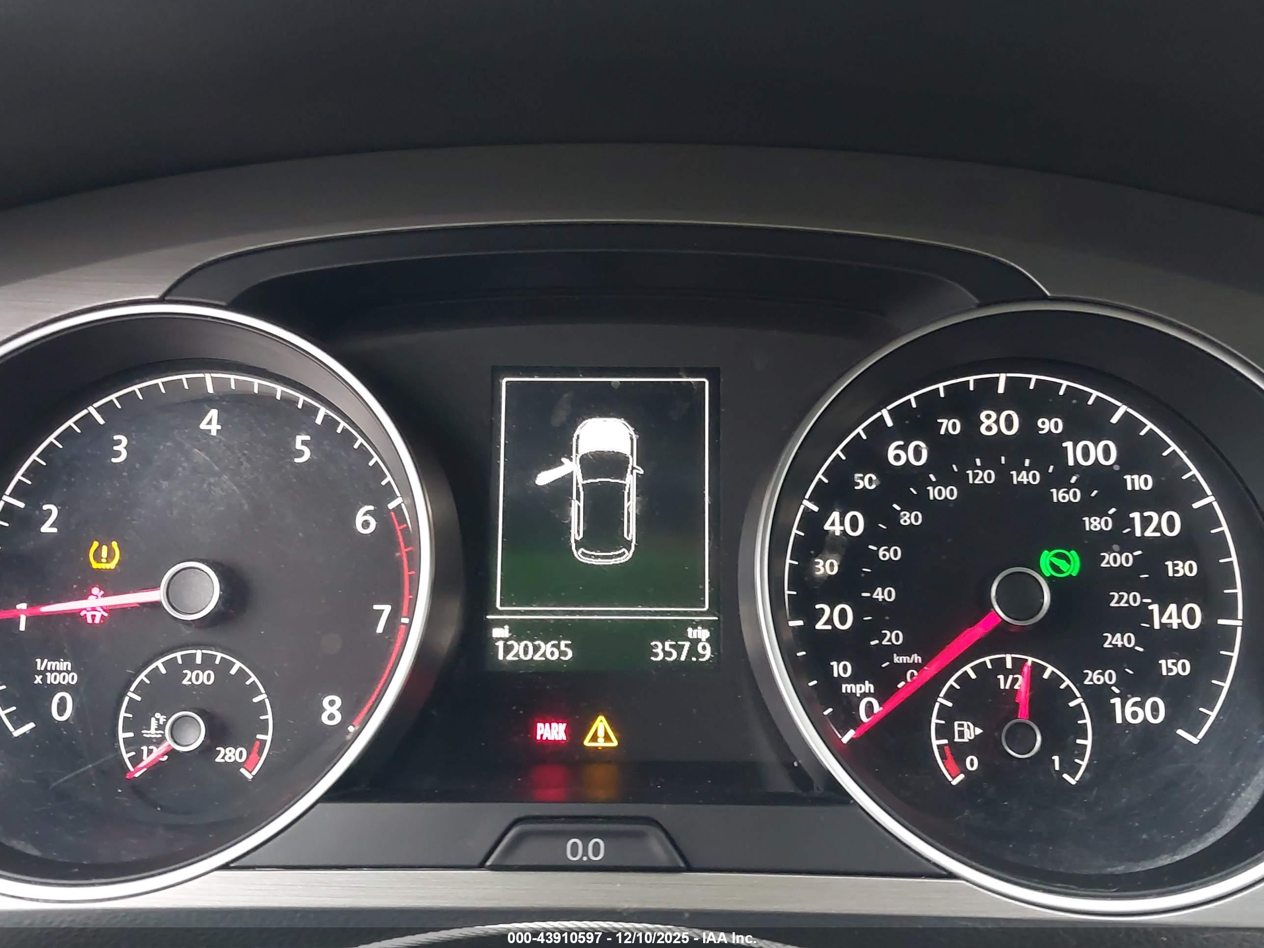 VOLKSWAGEN GOLF image 7