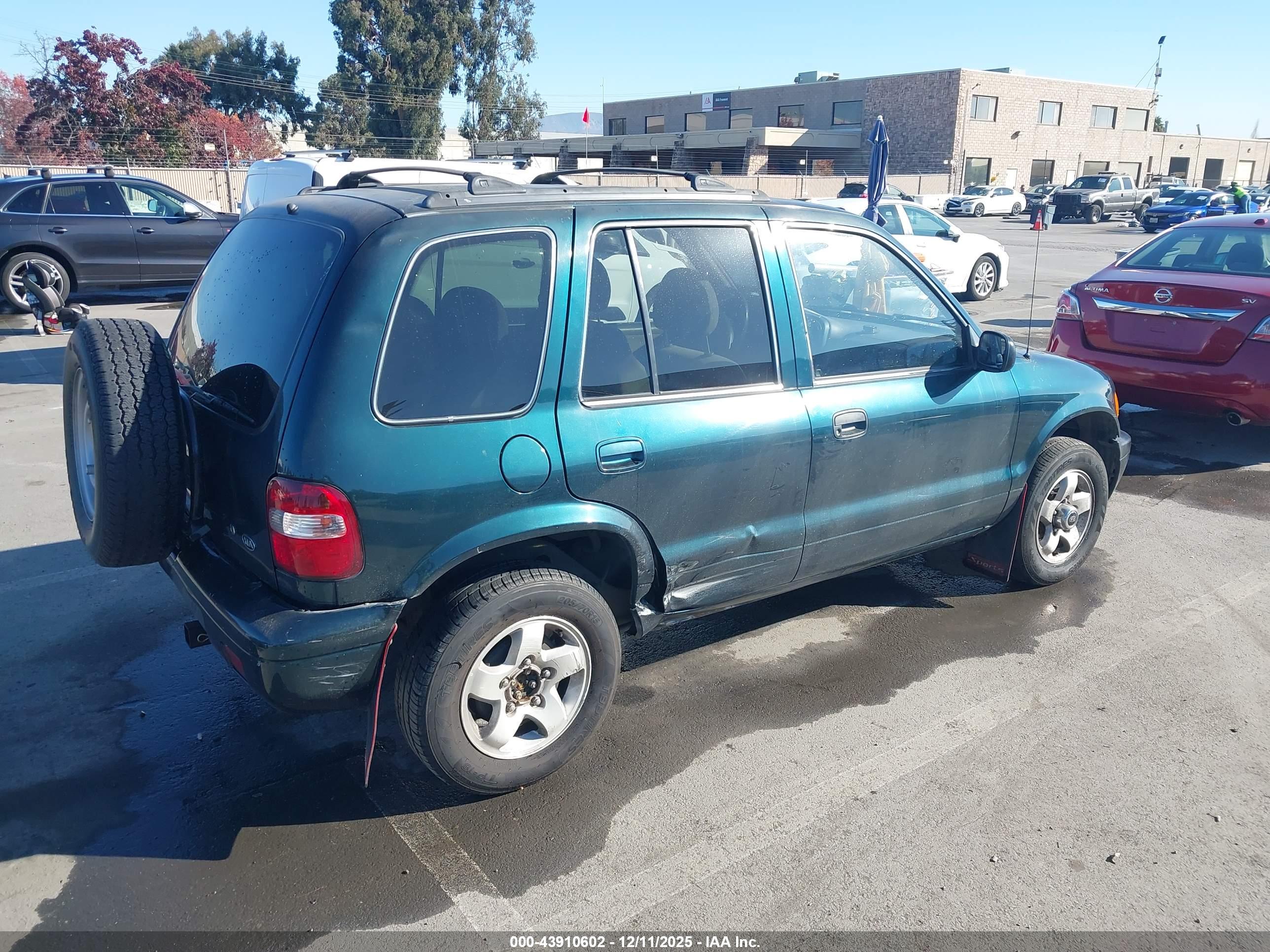 KIA SPORTAGE image 4