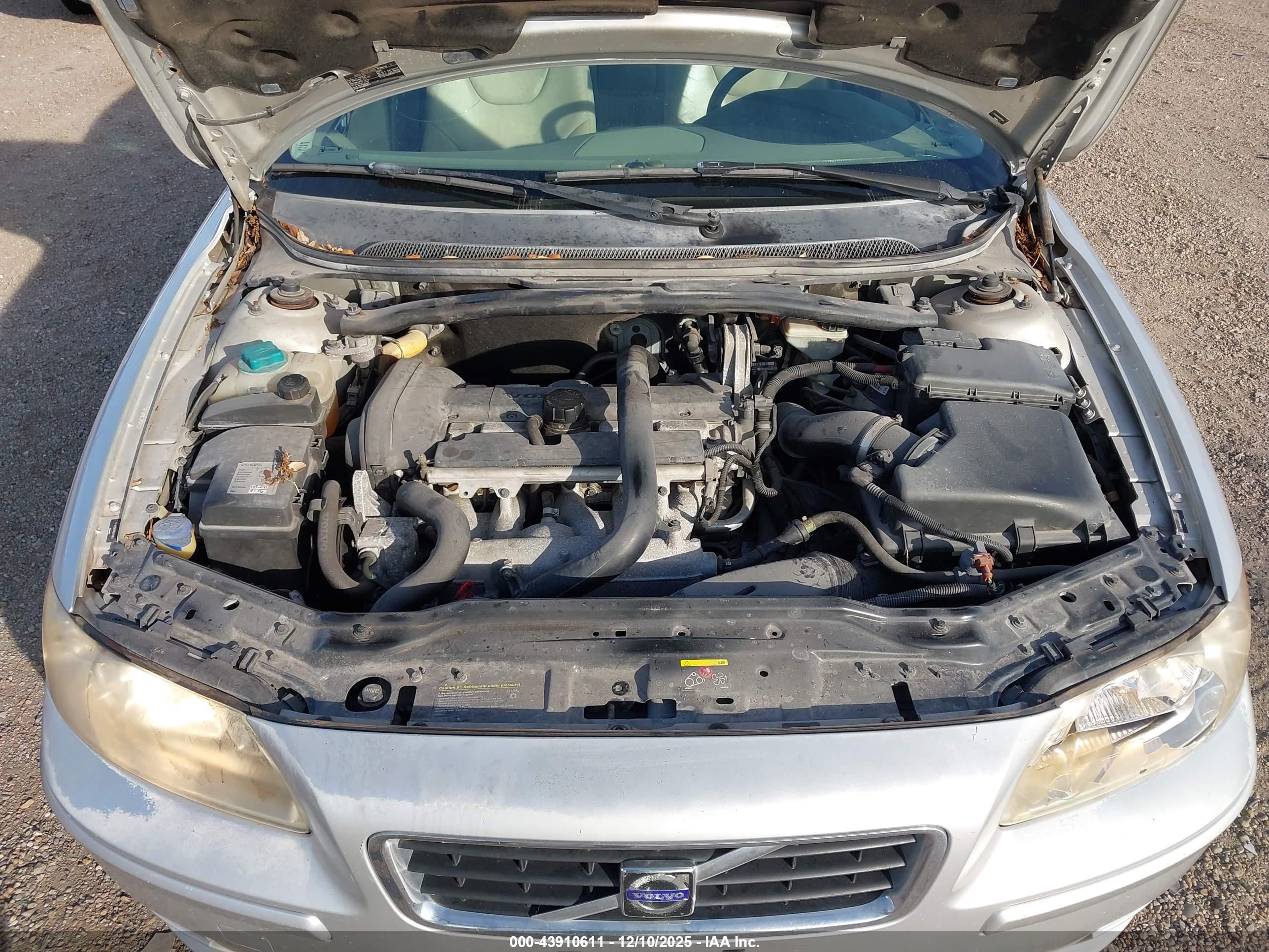 VOLVO S60 image 10