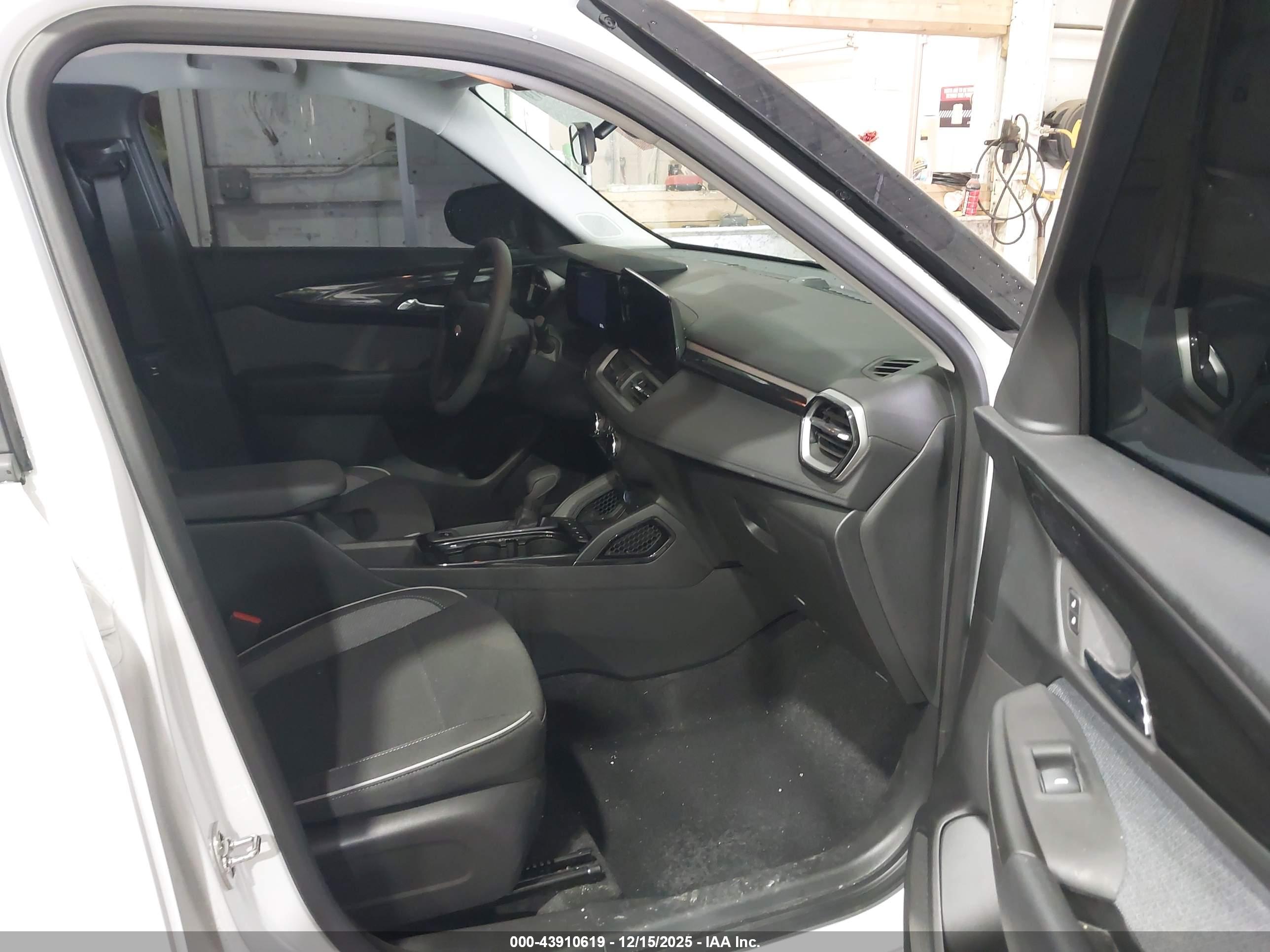 CHEVROLET TRAILBLAZER image 5