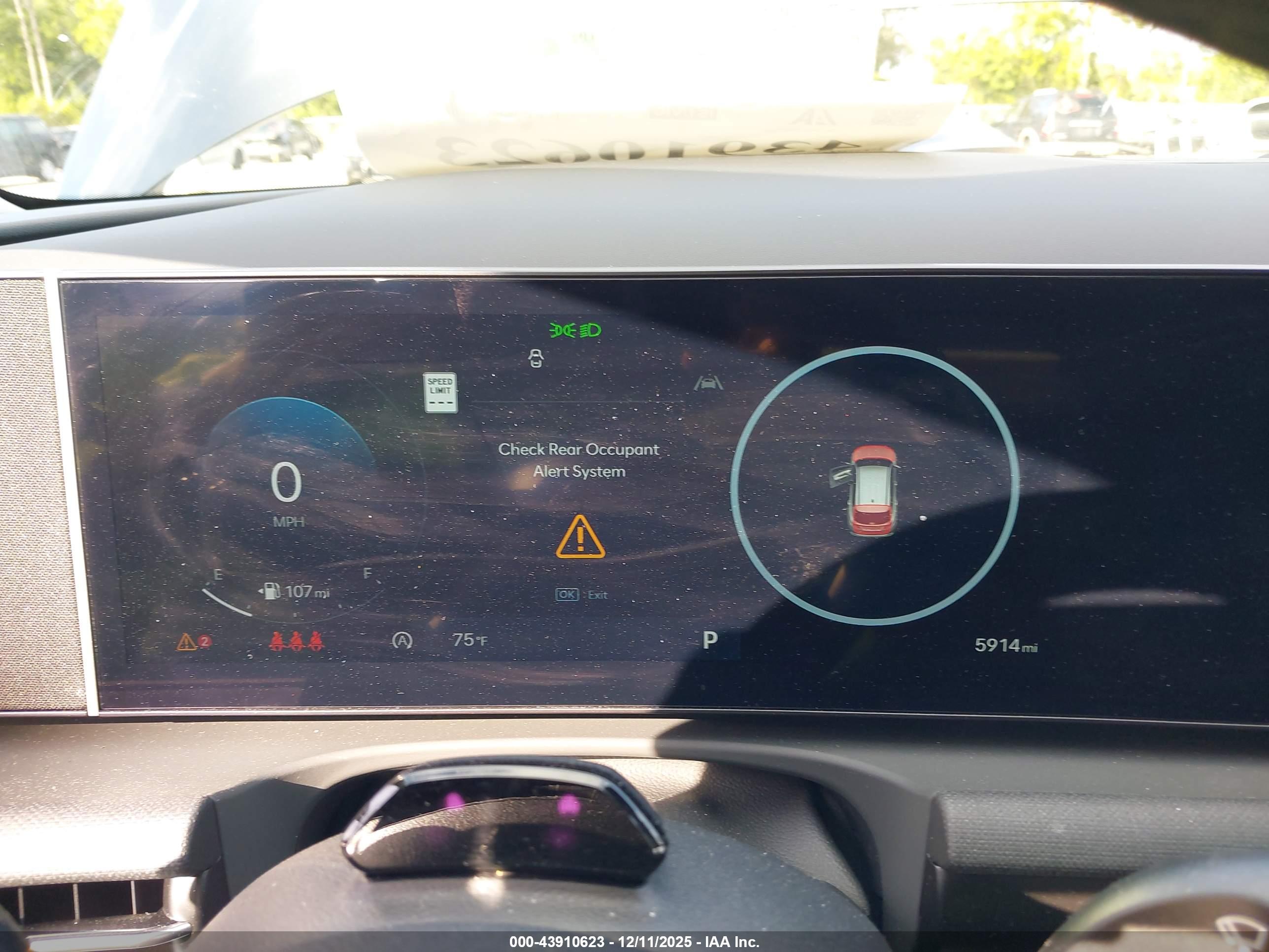 HYUNDAI TUCSON image 7