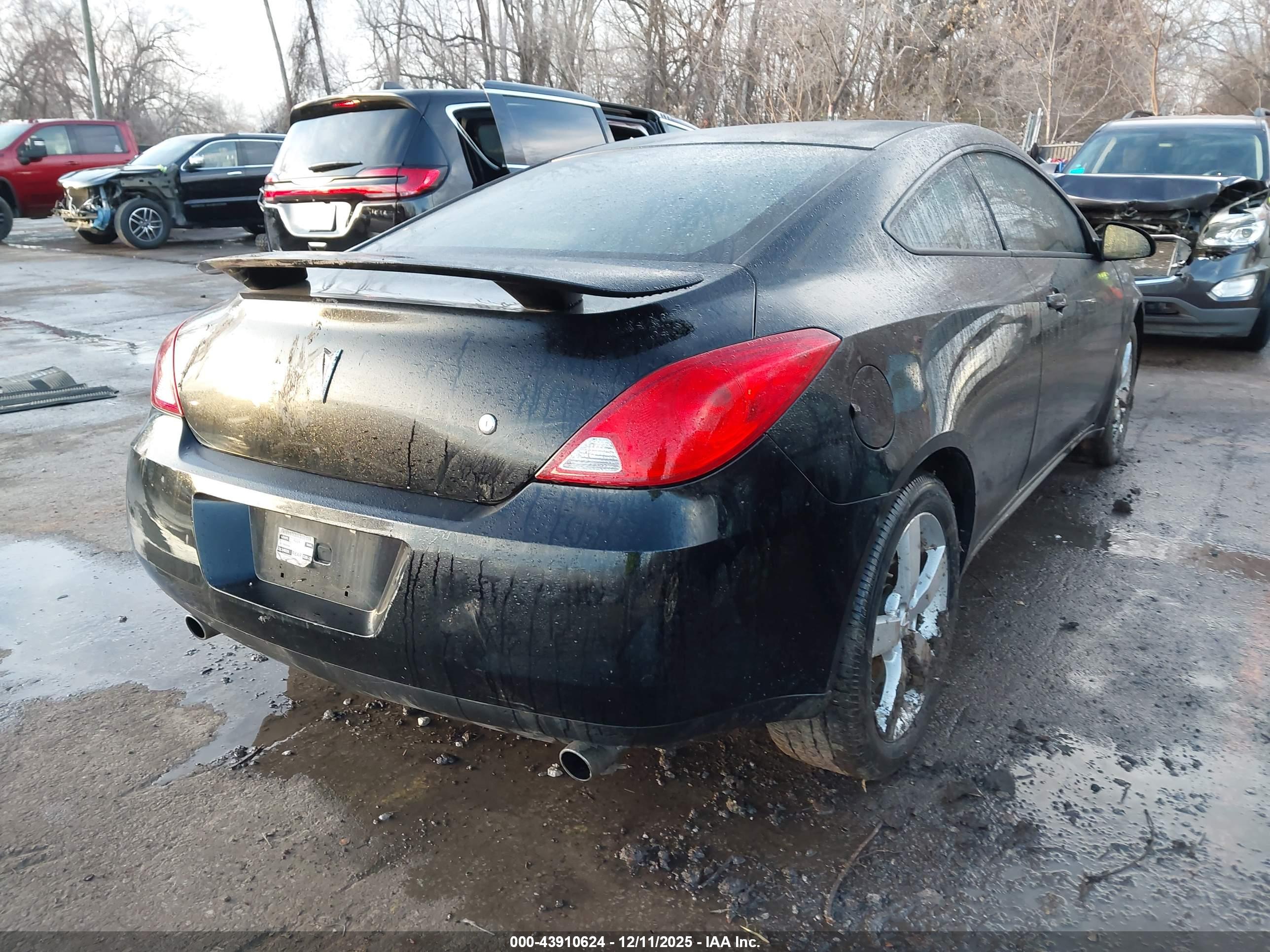 PONTIAC G6 image 4
