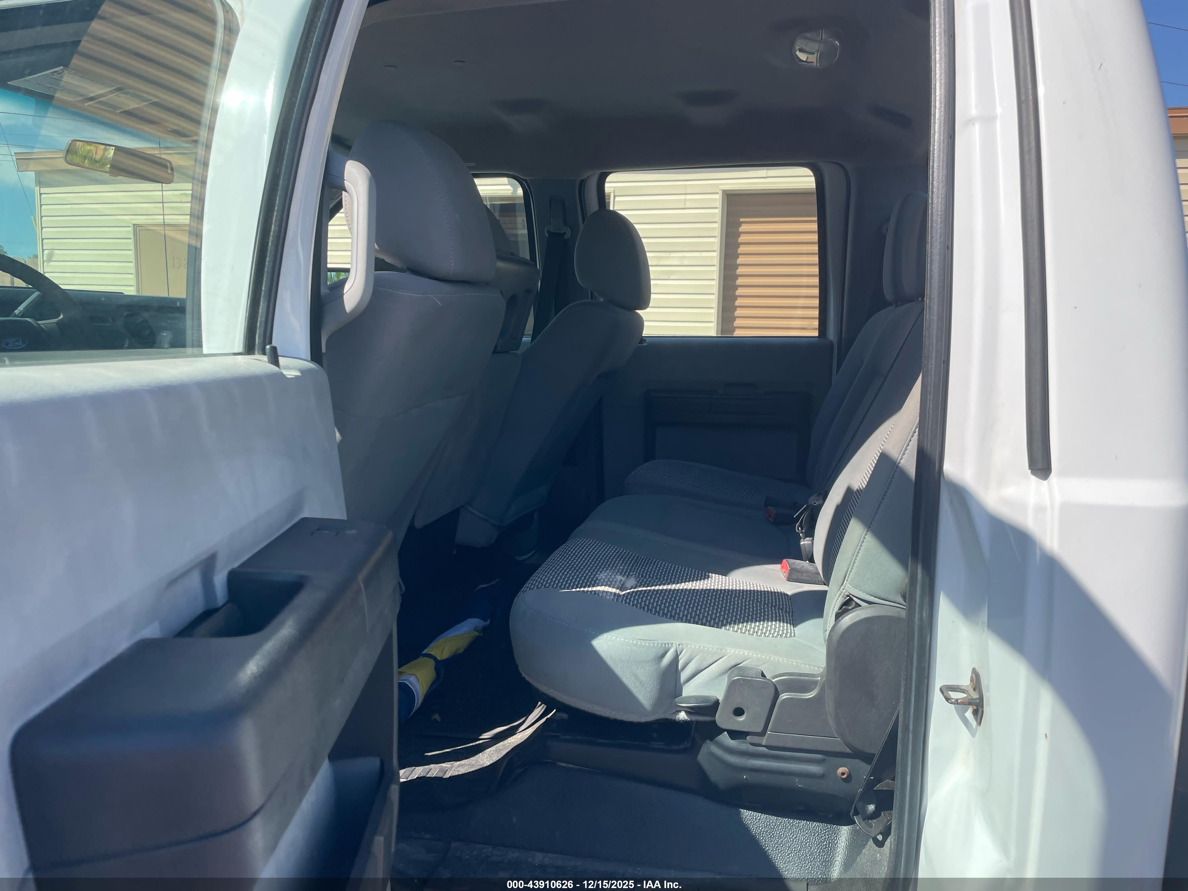 FORD F-350 image 8