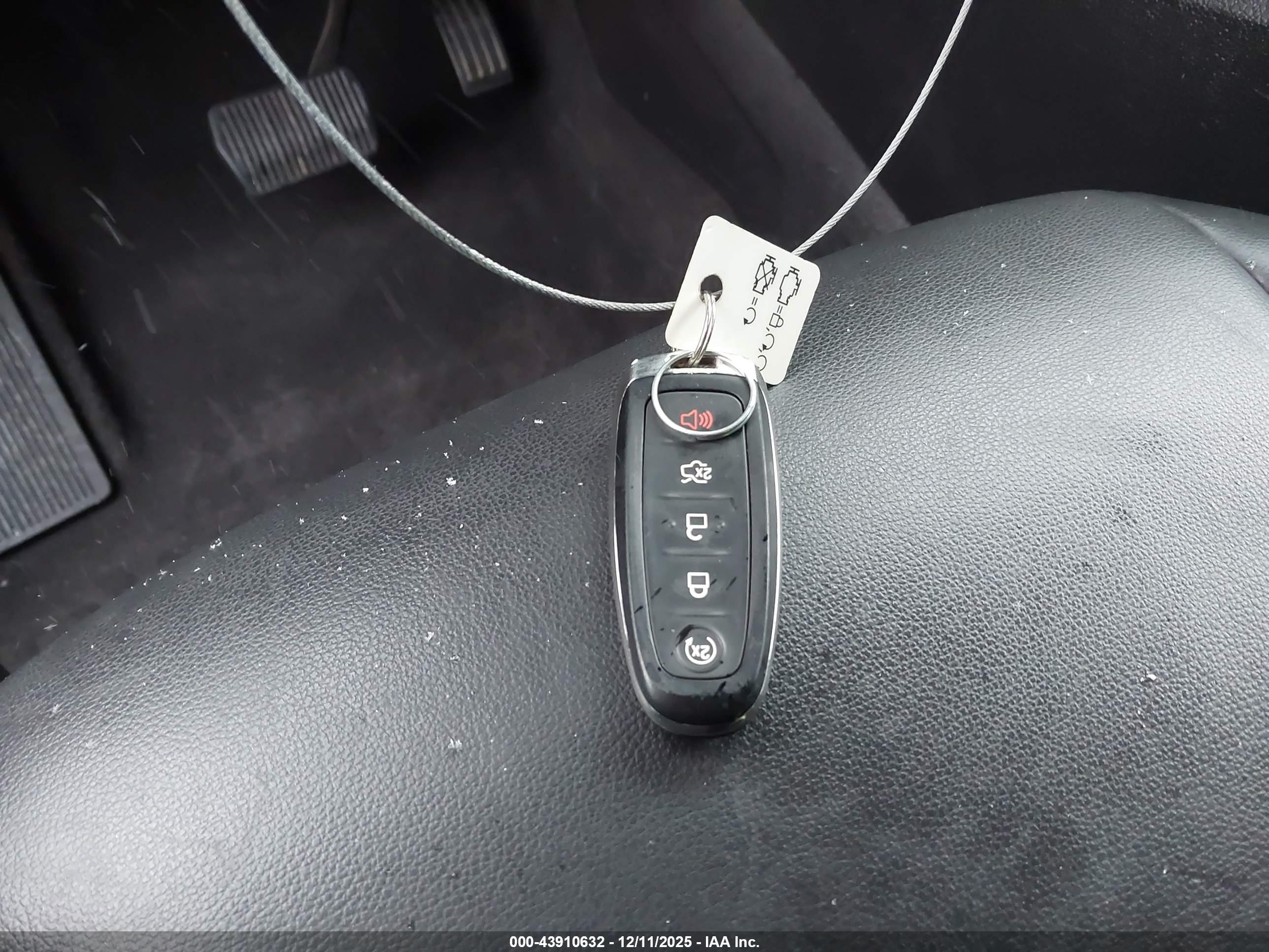 FORD ESCAPE image 11