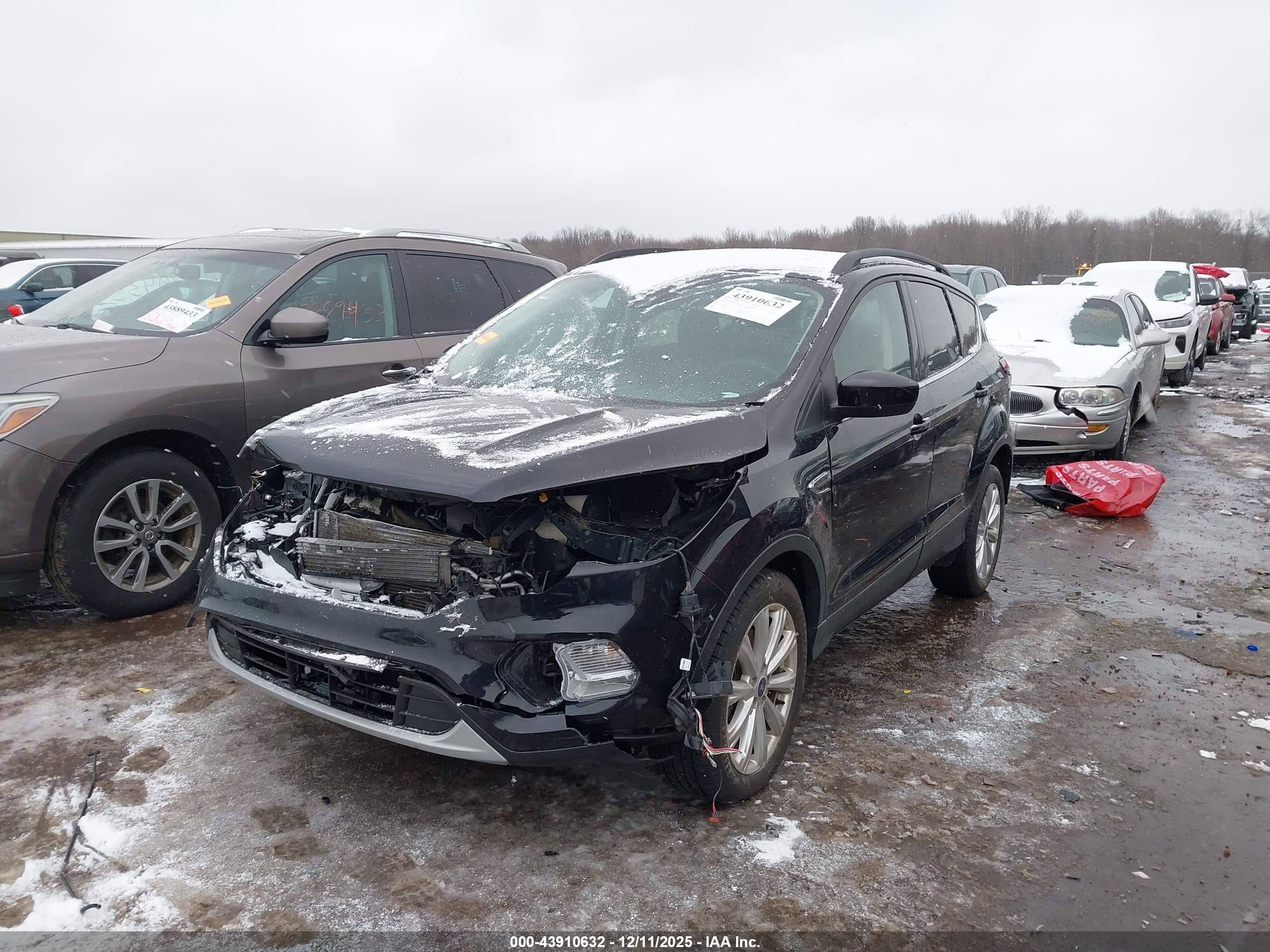 FORD ESCAPE image 2