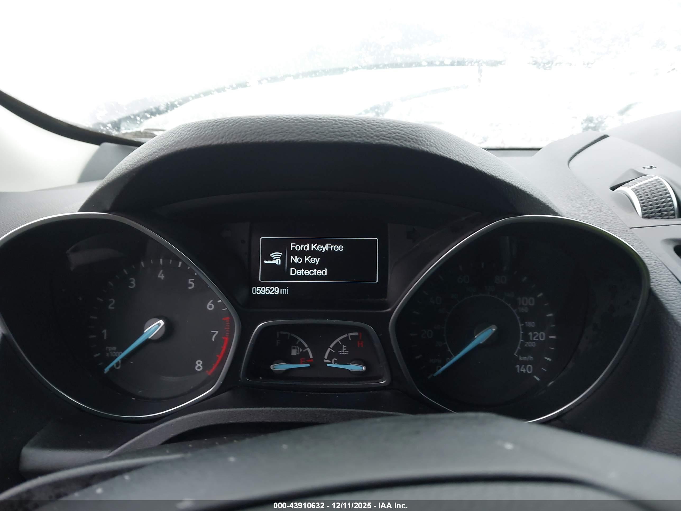 FORD ESCAPE image 7