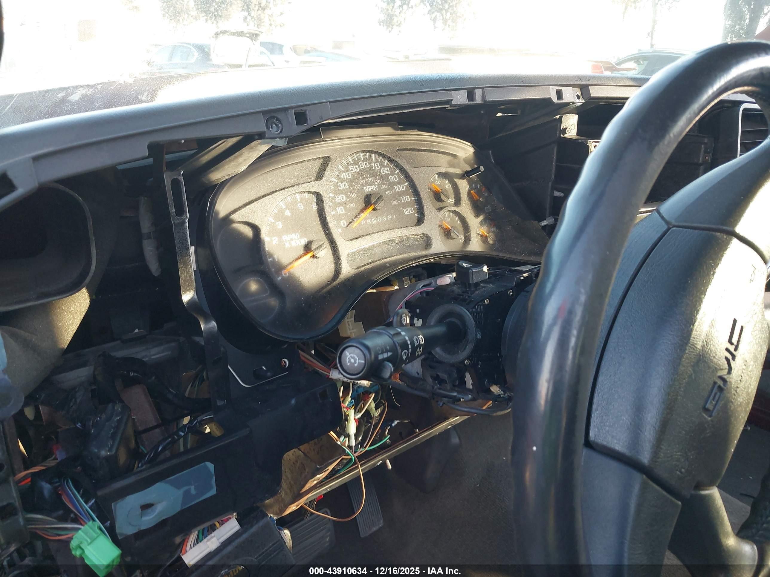 GMC SIERRA image 7
