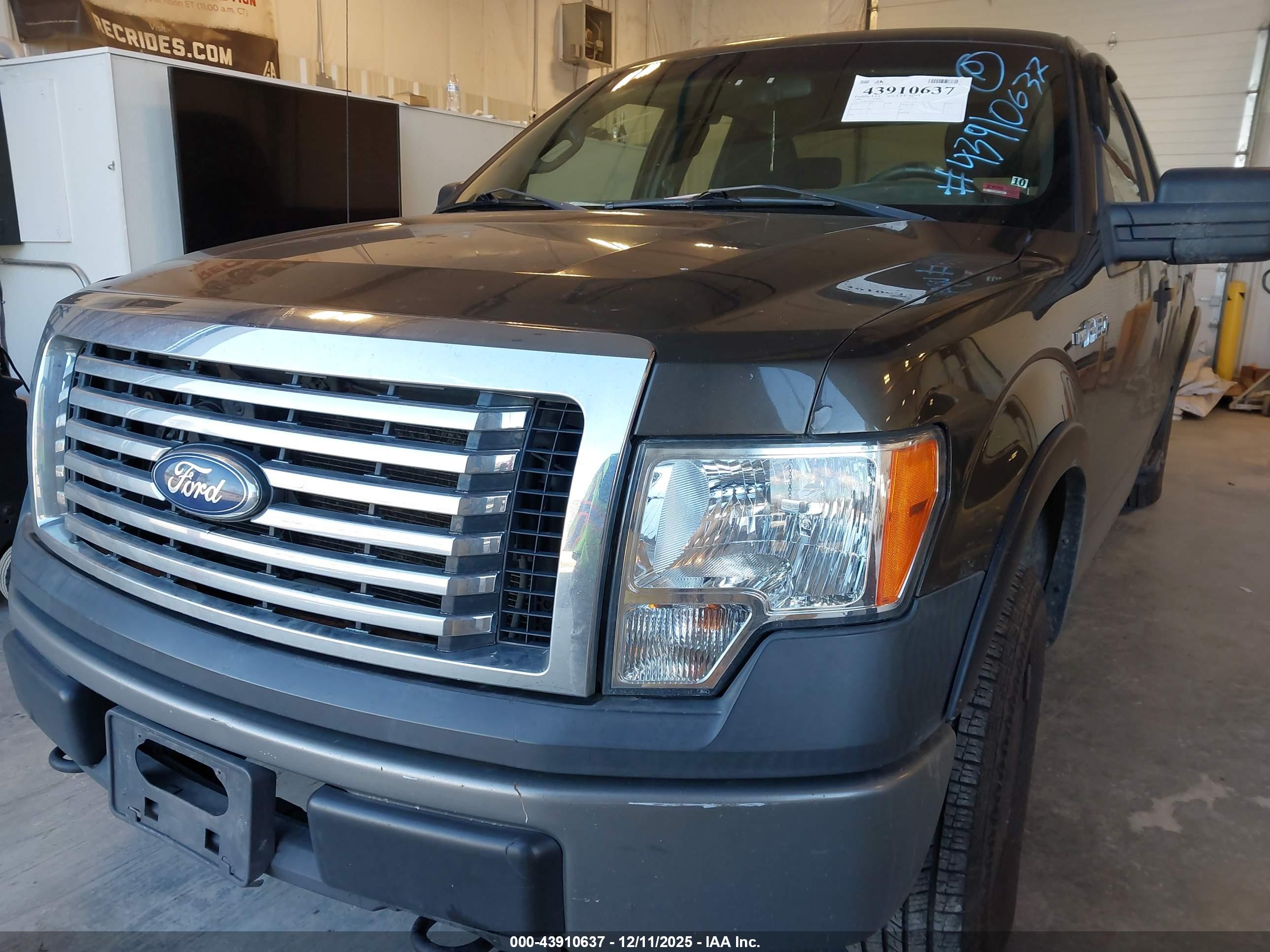 FORD F-150 image 2