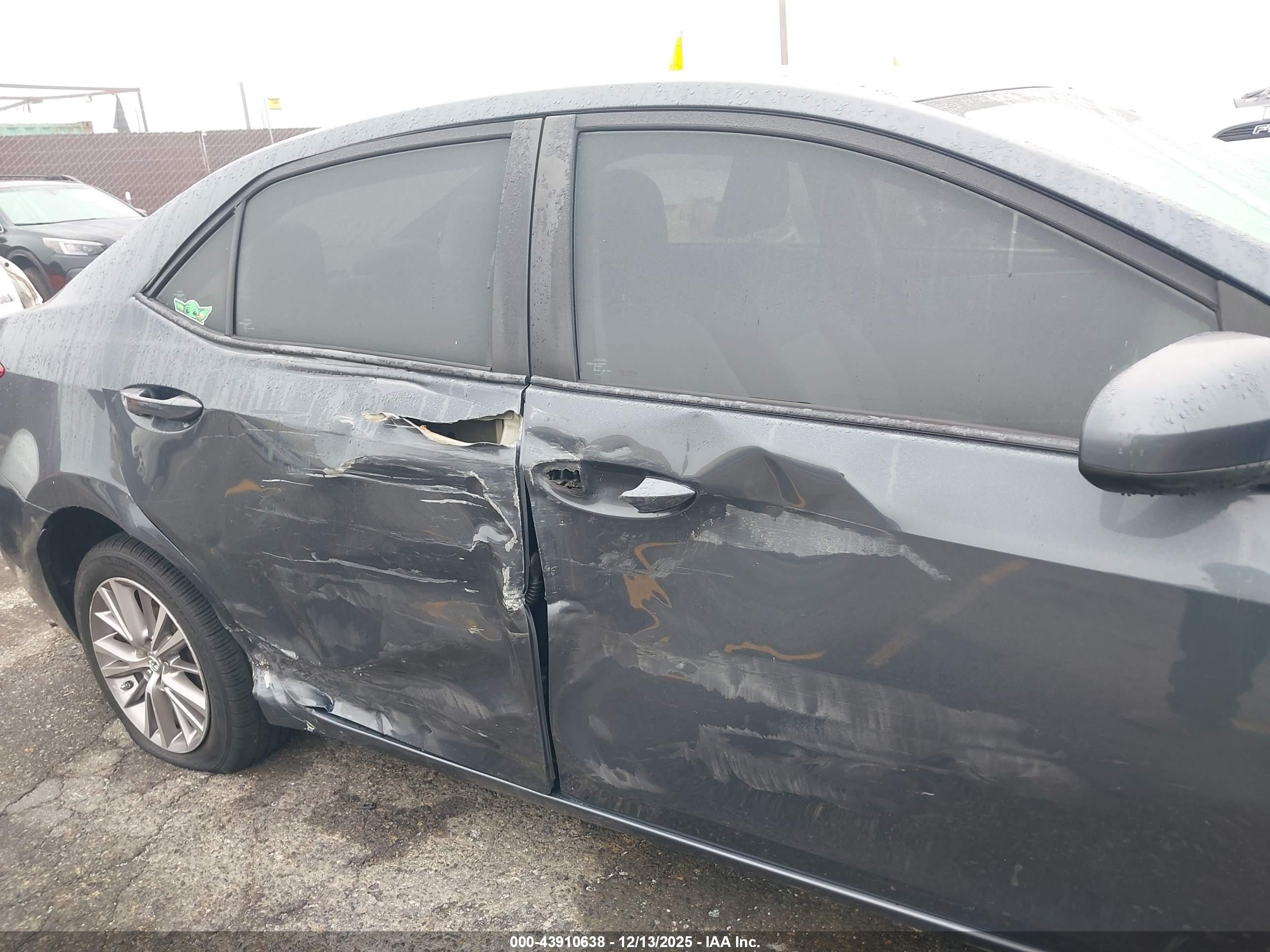 TOYOTA COROLLA image 6