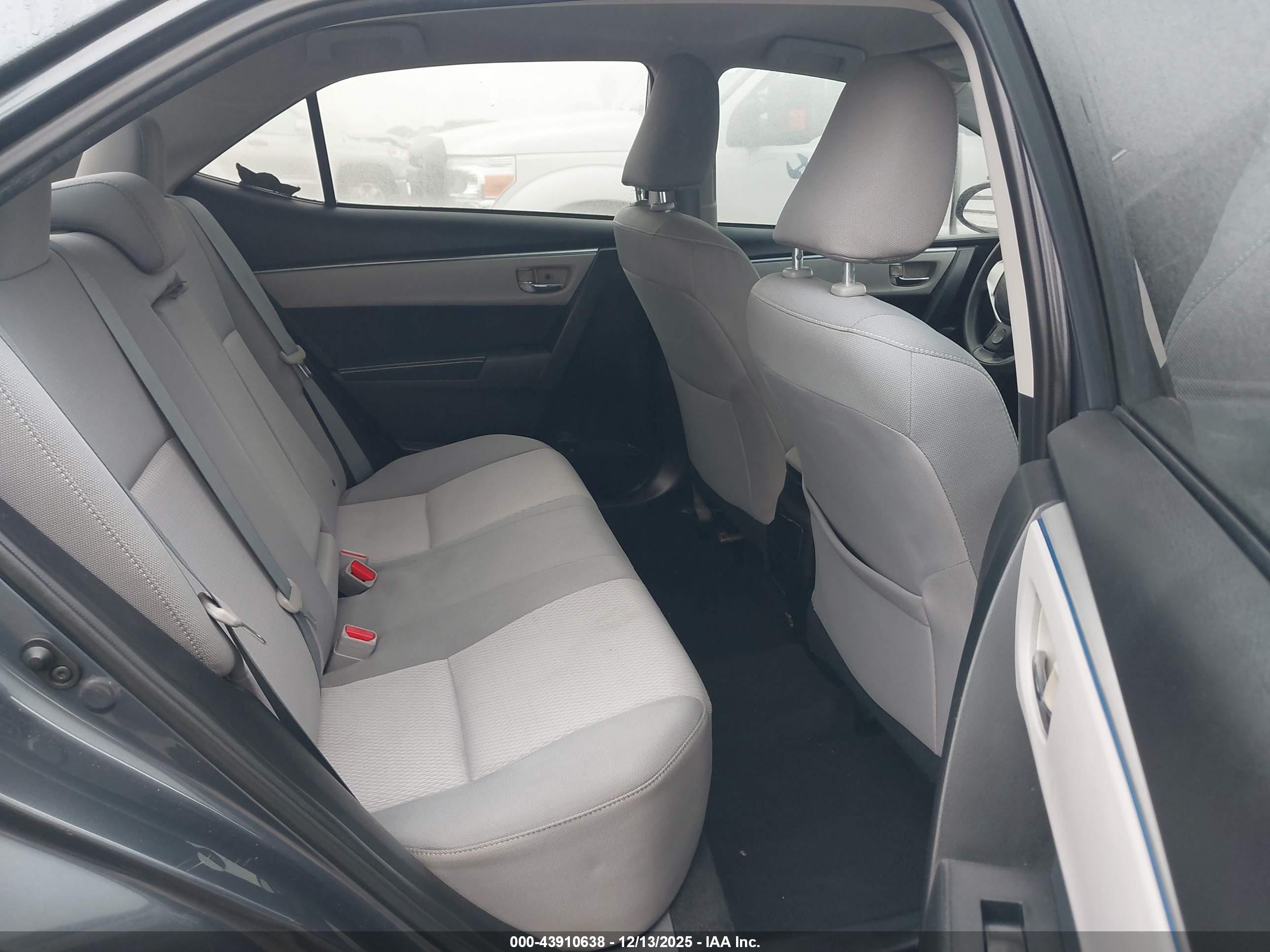 TOYOTA COROLLA image 8