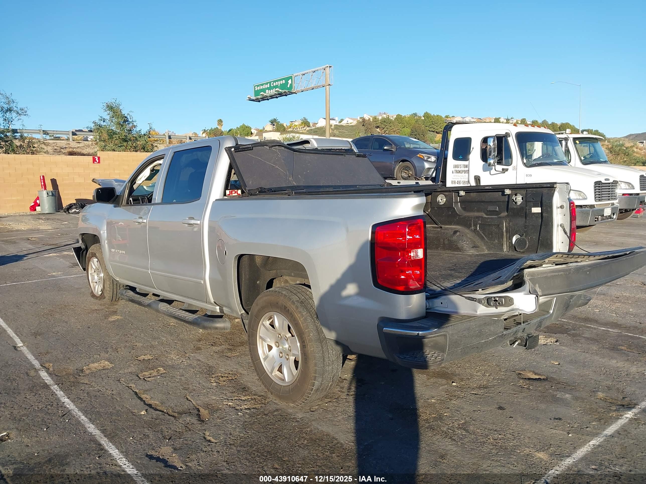 CHEVROLET SILVERADO image 3