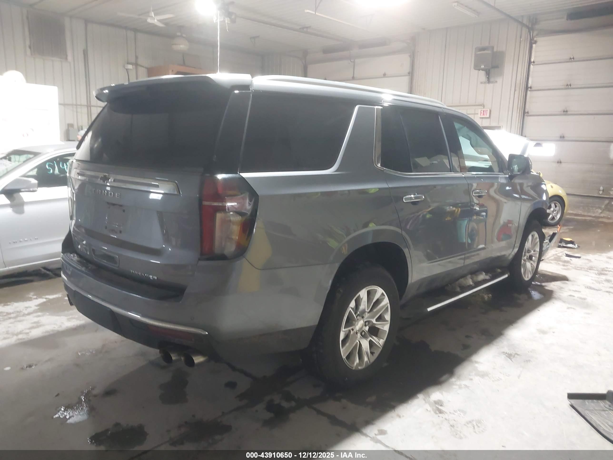CHEVROLET TAHOE image 4