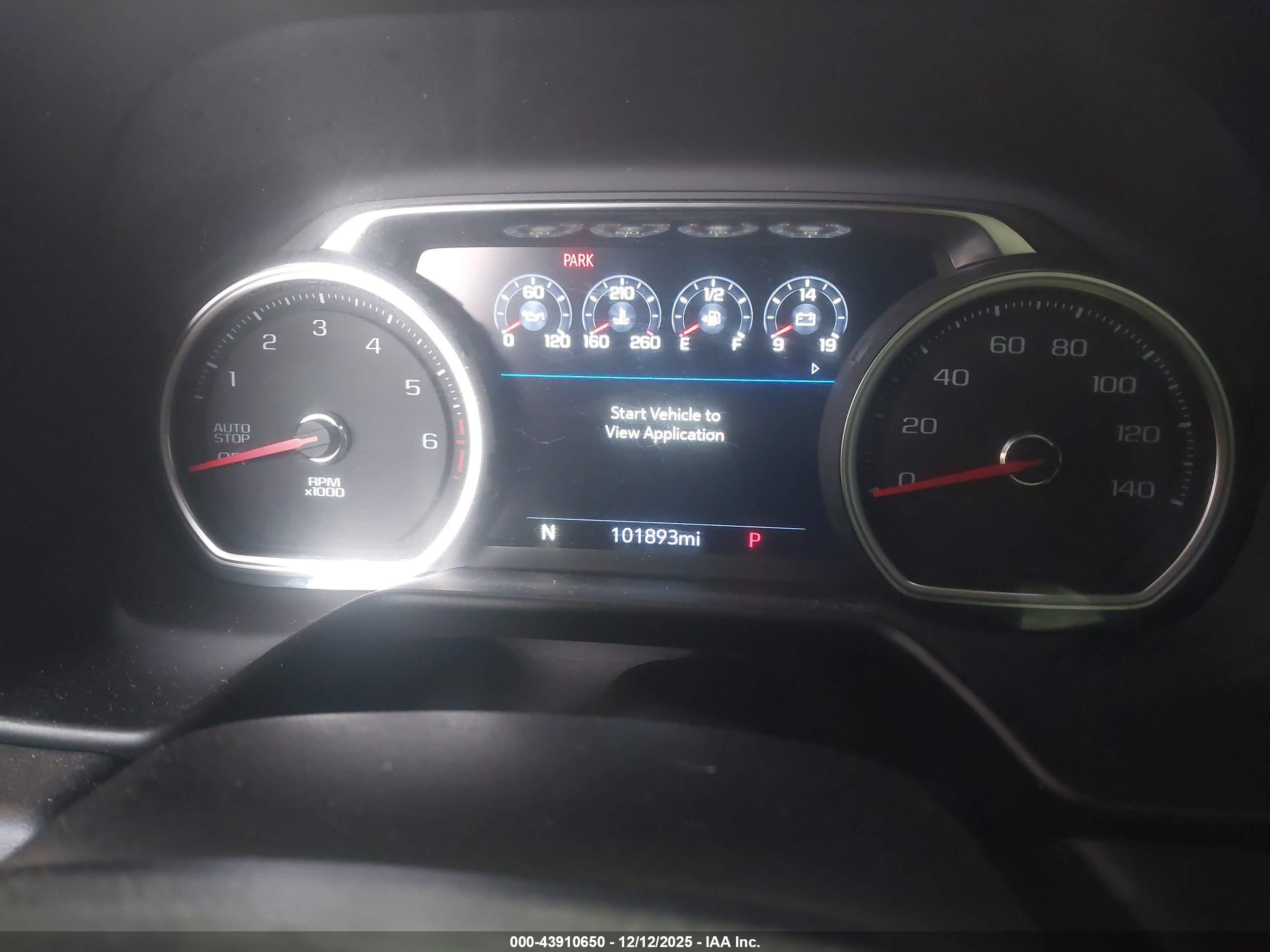 CHEVROLET TAHOE image 7