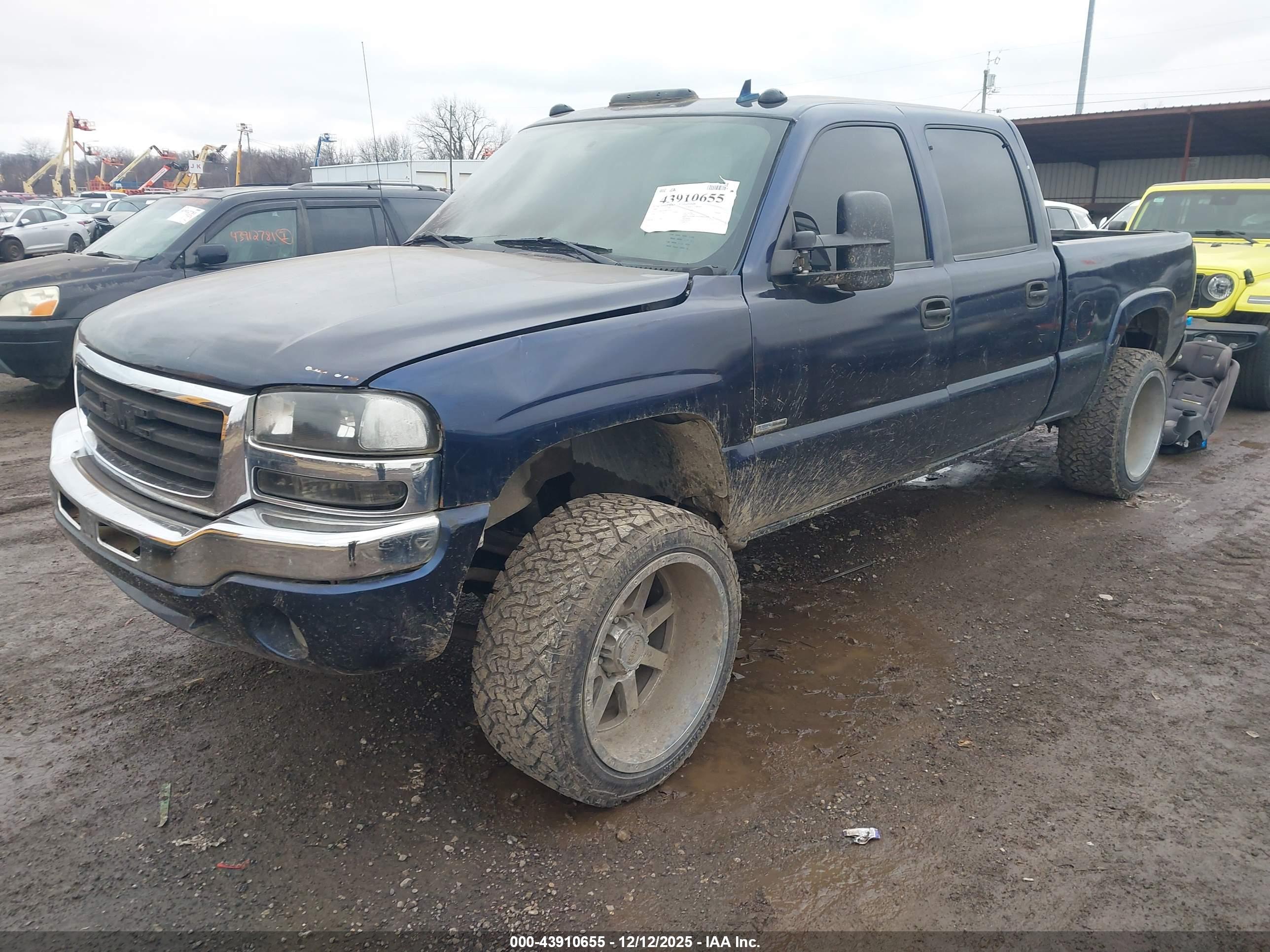 GMC SIERRA image 2