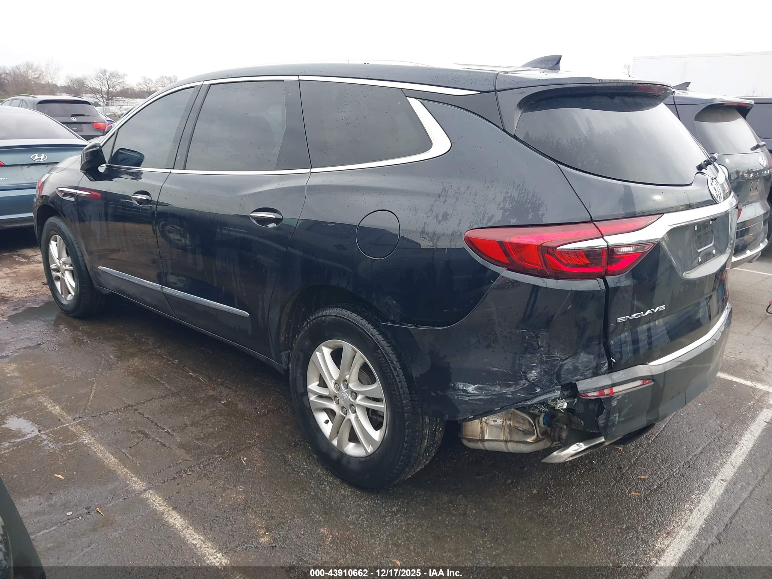BUICK ENCLAVE image 3